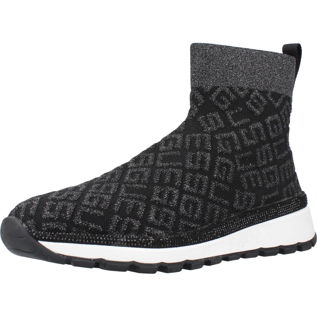 GUESS ZYLA en color NEGRO (1)