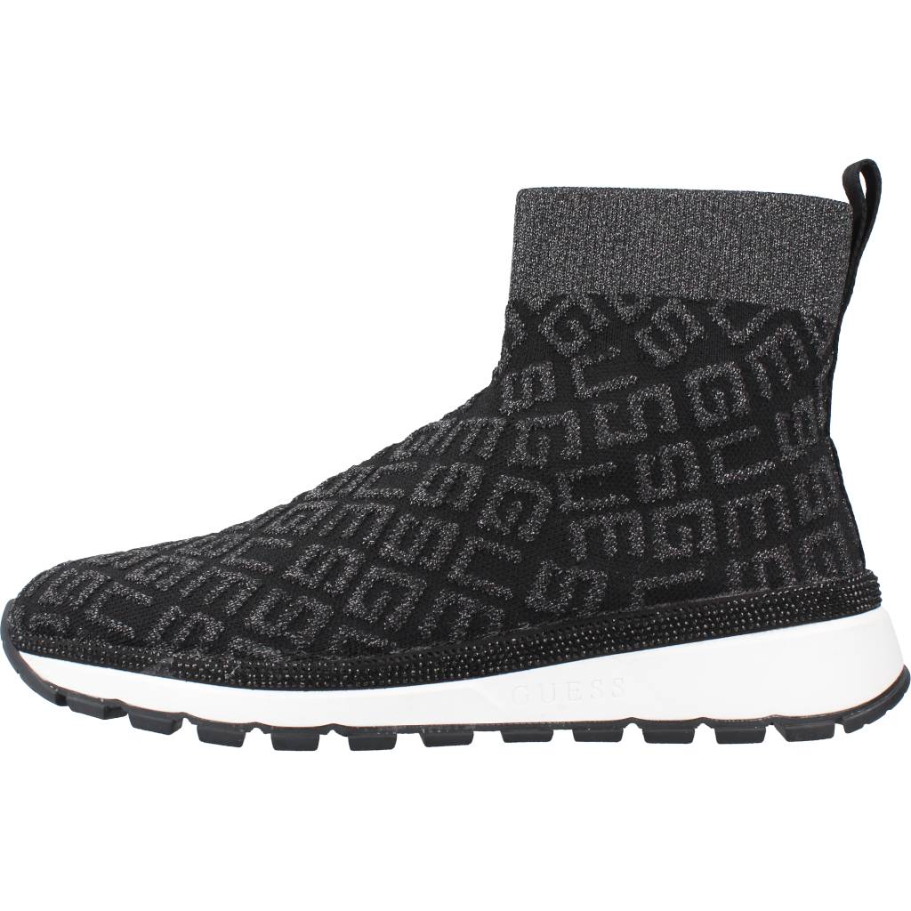 GUESS ZYLA en color NEGRO (2)