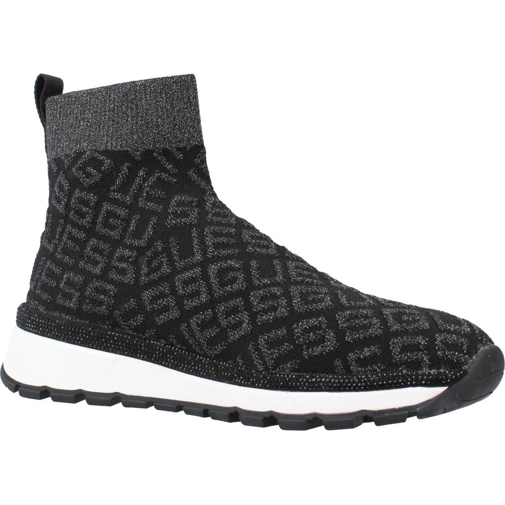 GUESS ZYLA en color NEGRO (5)