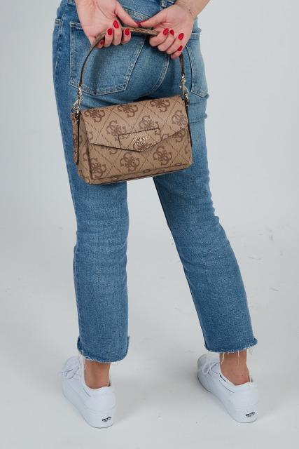 GUESS HWEBO ECO BRENTON FLAP en color MARRON CLARO (5)