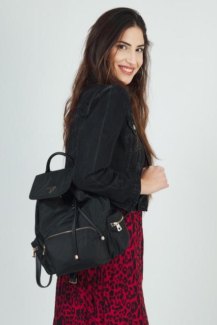 GUESS ECO GEMMA BACK en color NEGRO (5)