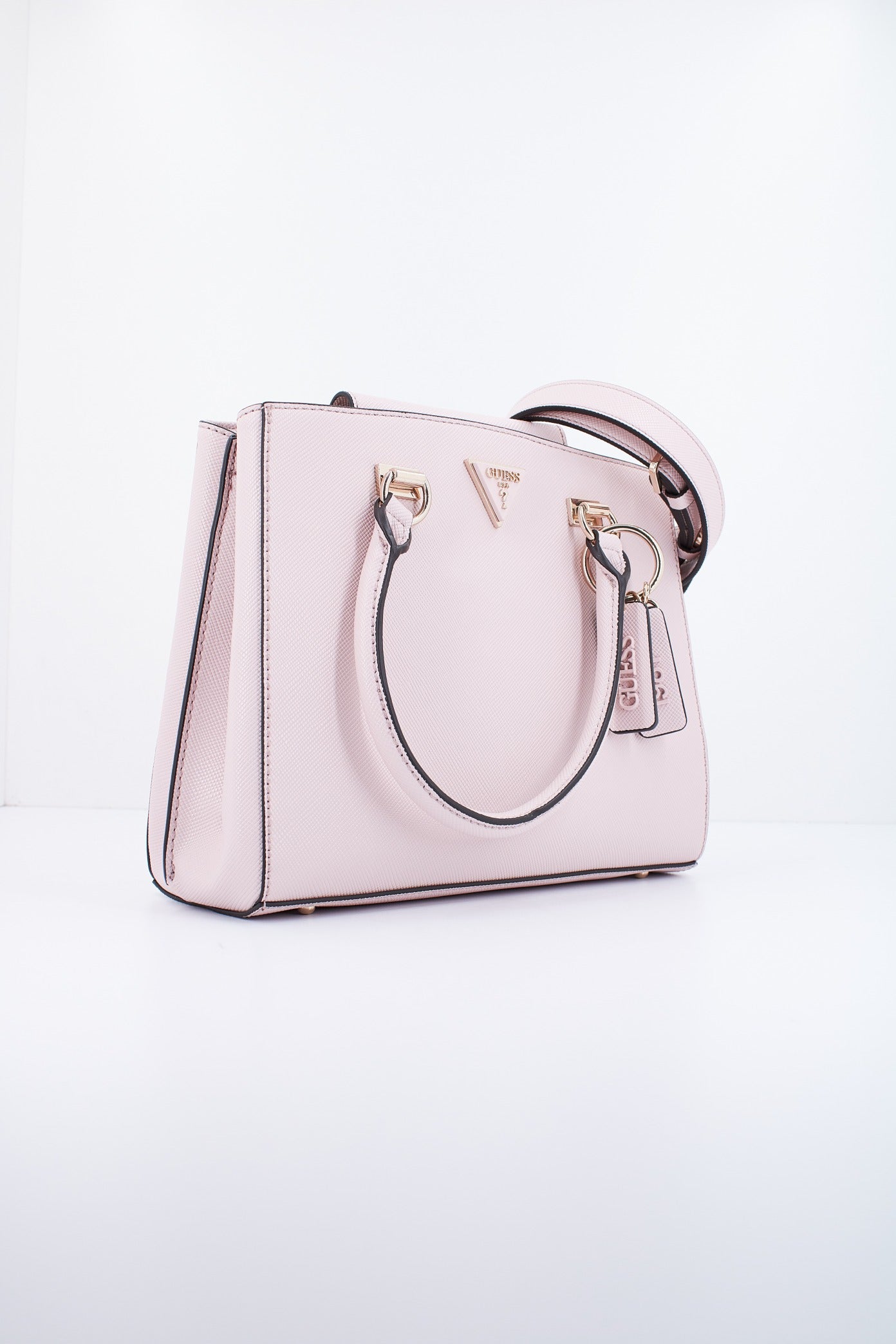 GUESS NOELLE GIRLFRIEND SATC en color ROSA (2)
