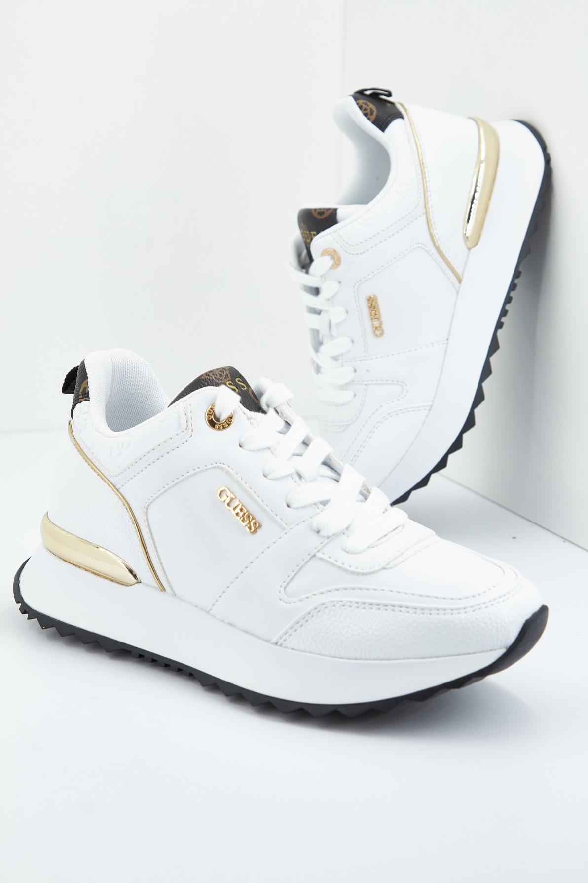 GUESS FLDDY ELE en color BLANCO (1)