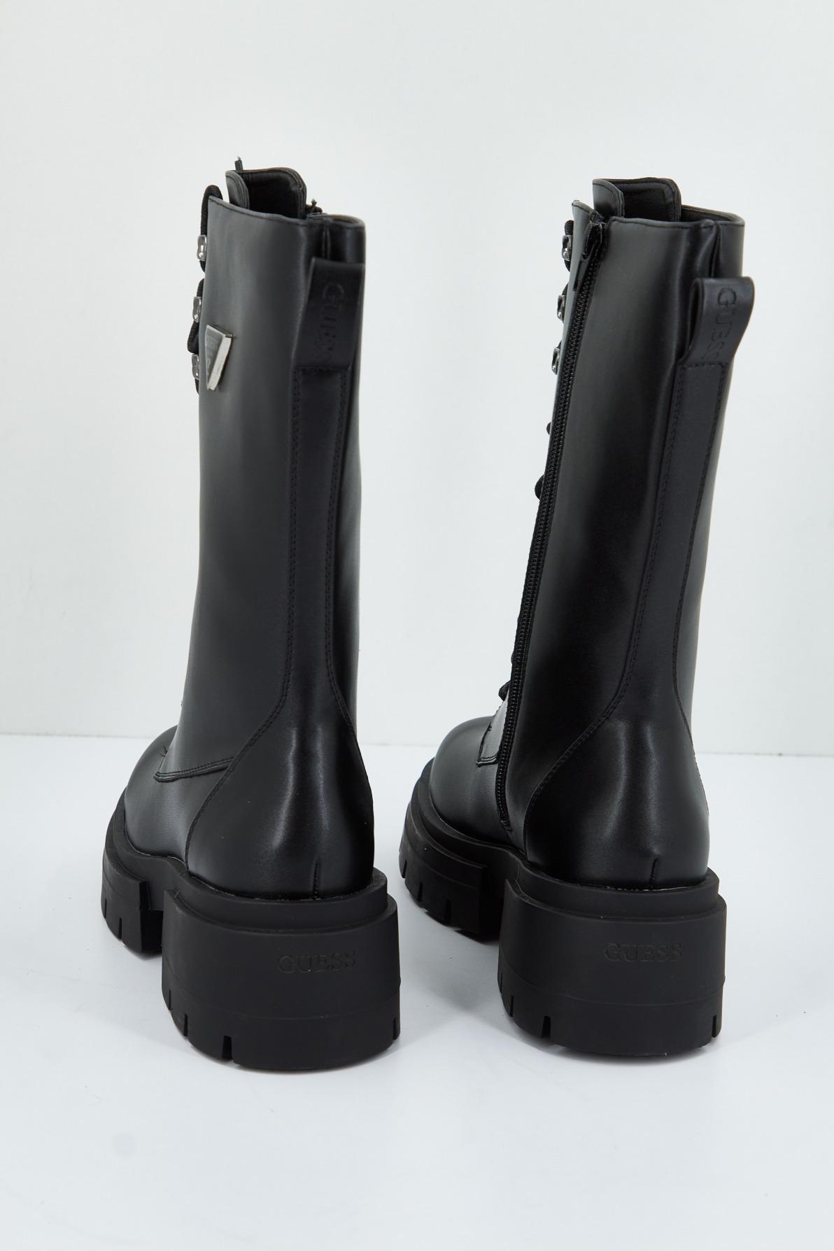 GUESS FLLIL ELE en color NEGRO (3)