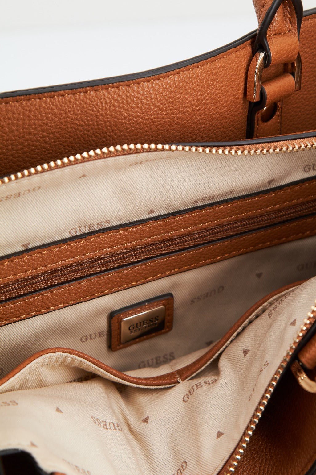 GUESS MERIDIAN GIRLFRIEND en color MARRON (4)