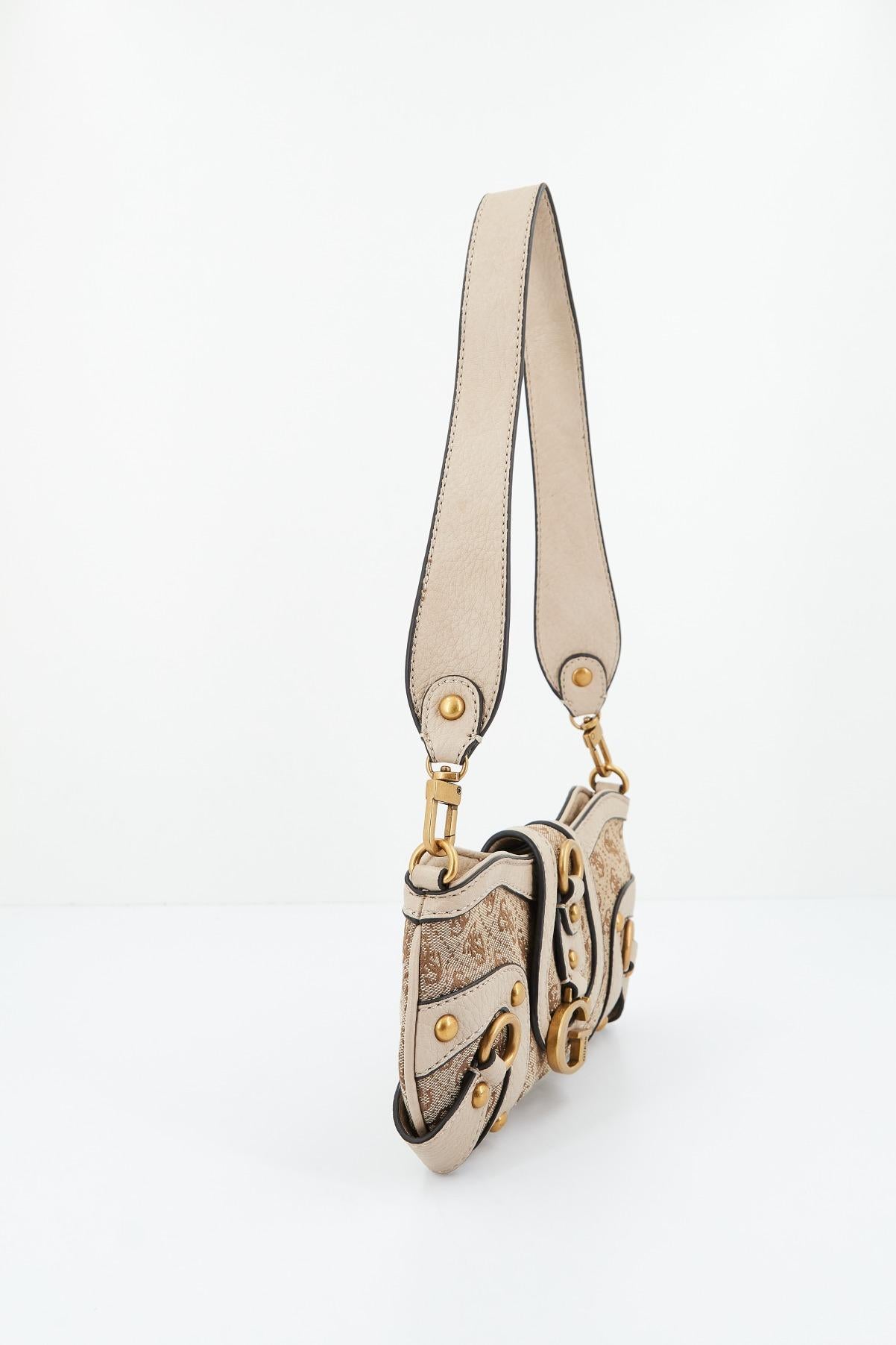 GUESS GLOSS VINTAGE ZP en color BEIS (3)
