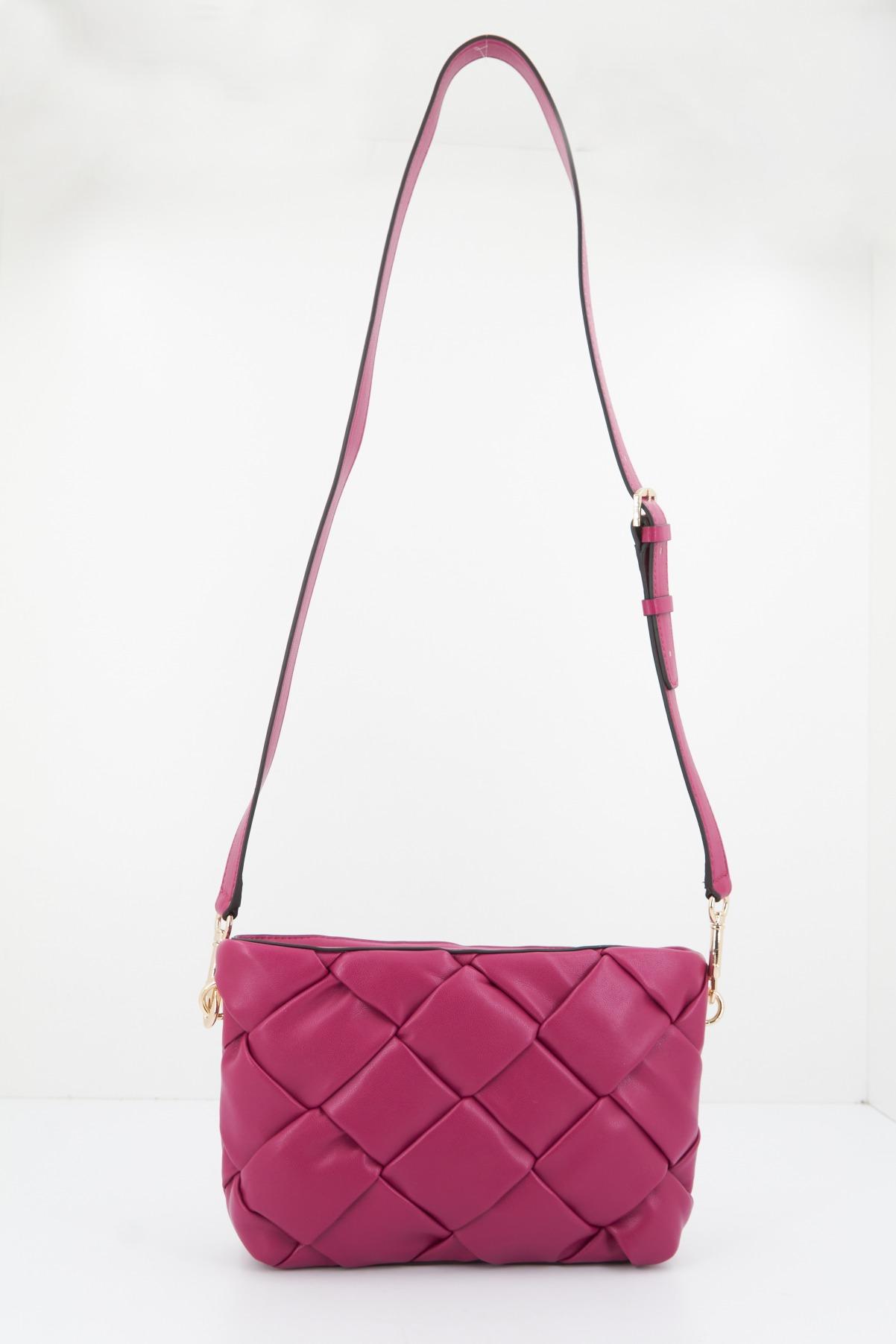 GUESS ZAINA CROSSBODY ZIP en color VIOLETA (2)