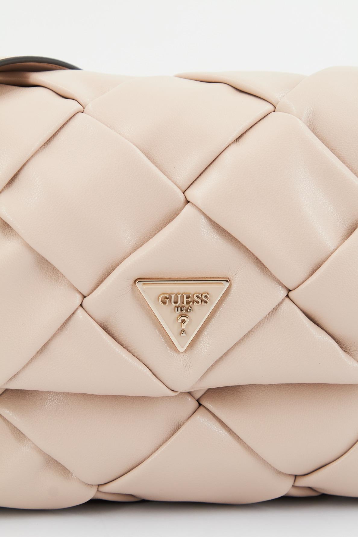 GUESS ZAINA FLAP SHOULDER en color NUDE (4)