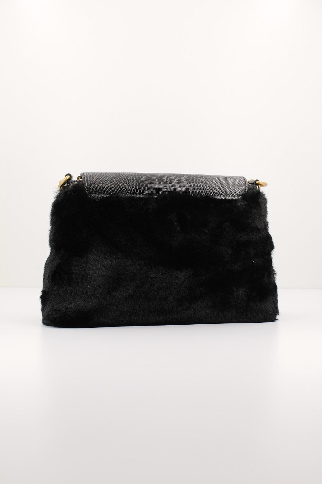 GUESS BERGEN CROSSBODY en color NEGRO (3)