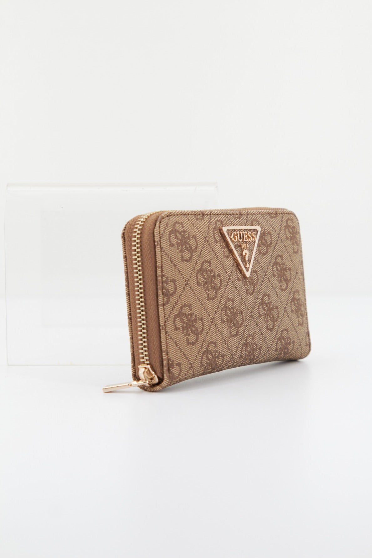 GUESS LAUREL SLG M ZIP en color MARRON CLARO (3)
