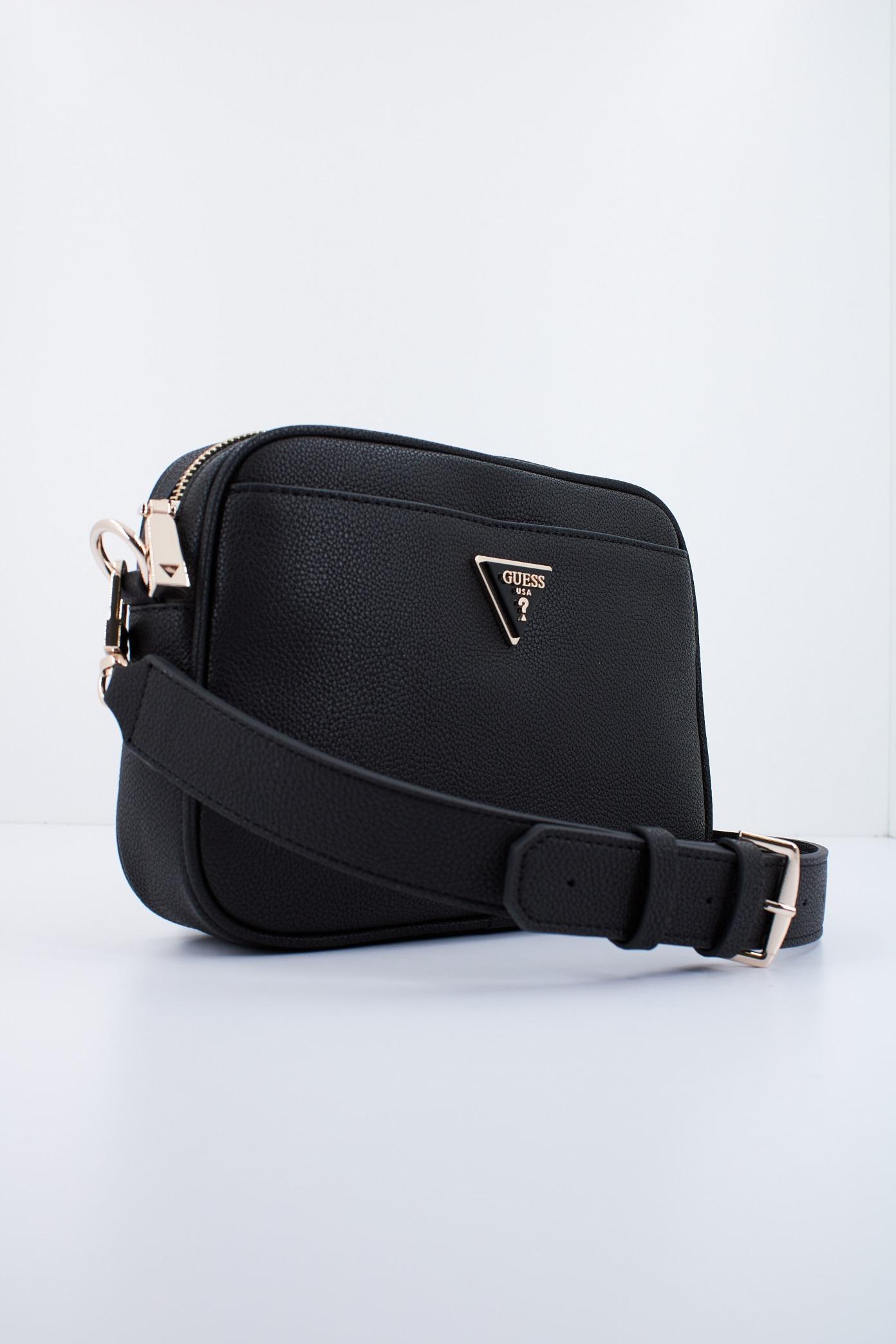GUESS MERIDIAN CAMERA BAG en color NEGRO (3)