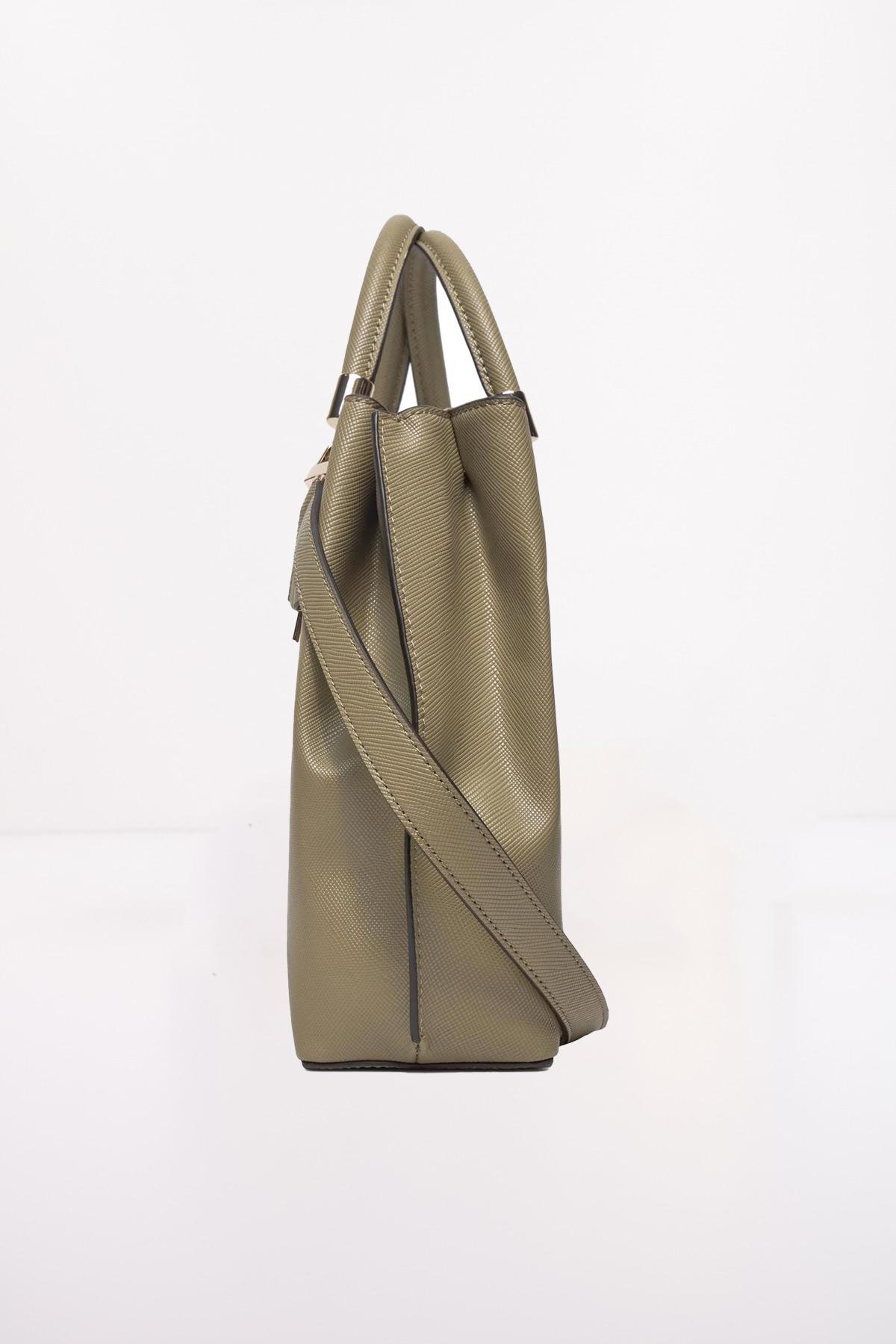 GUESS GIZELE GIRLFRIEND CARR en color MARRON (2)
