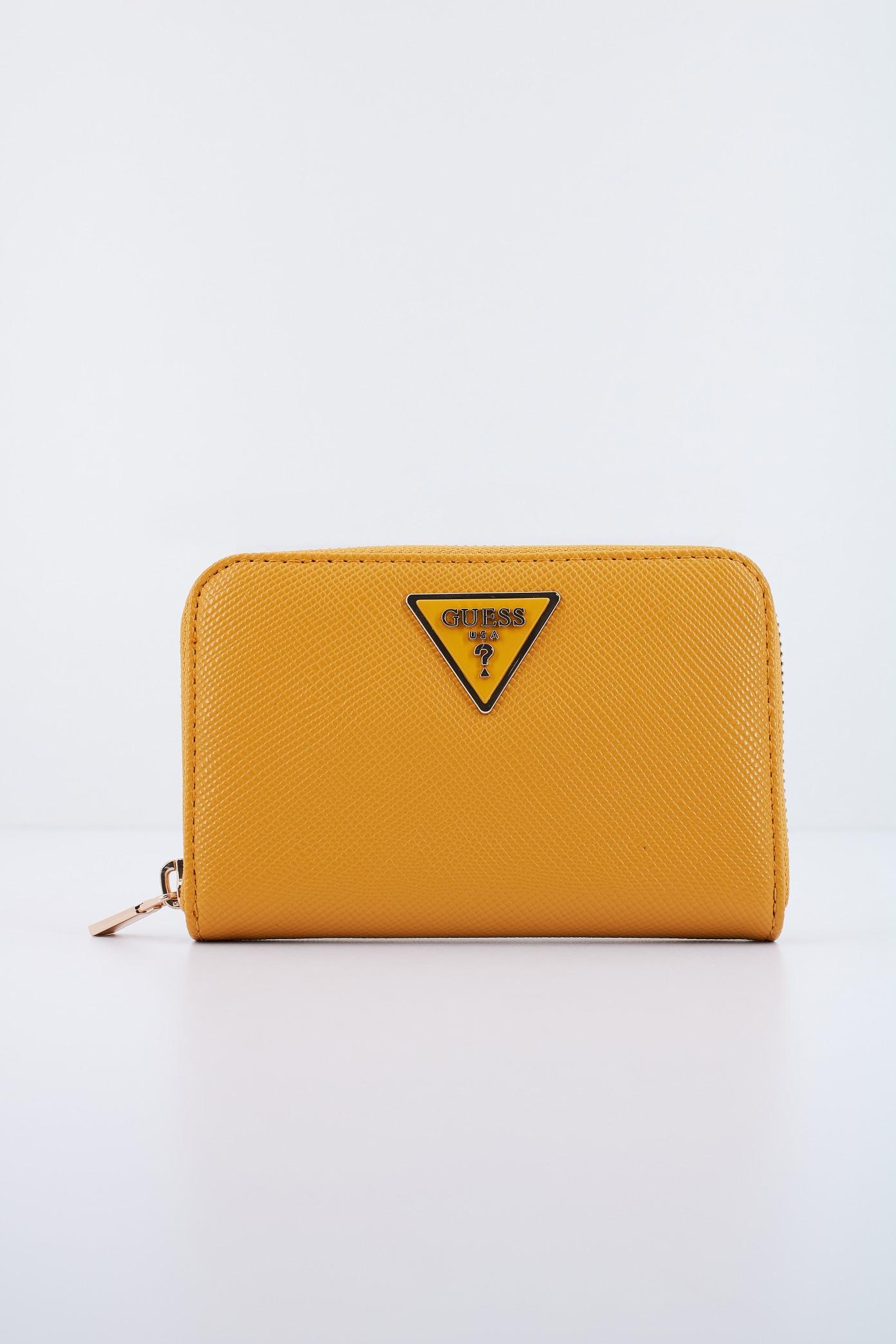 GUESS LAUREL SLG MEDIUM ZIP en color AMARILLO (1)