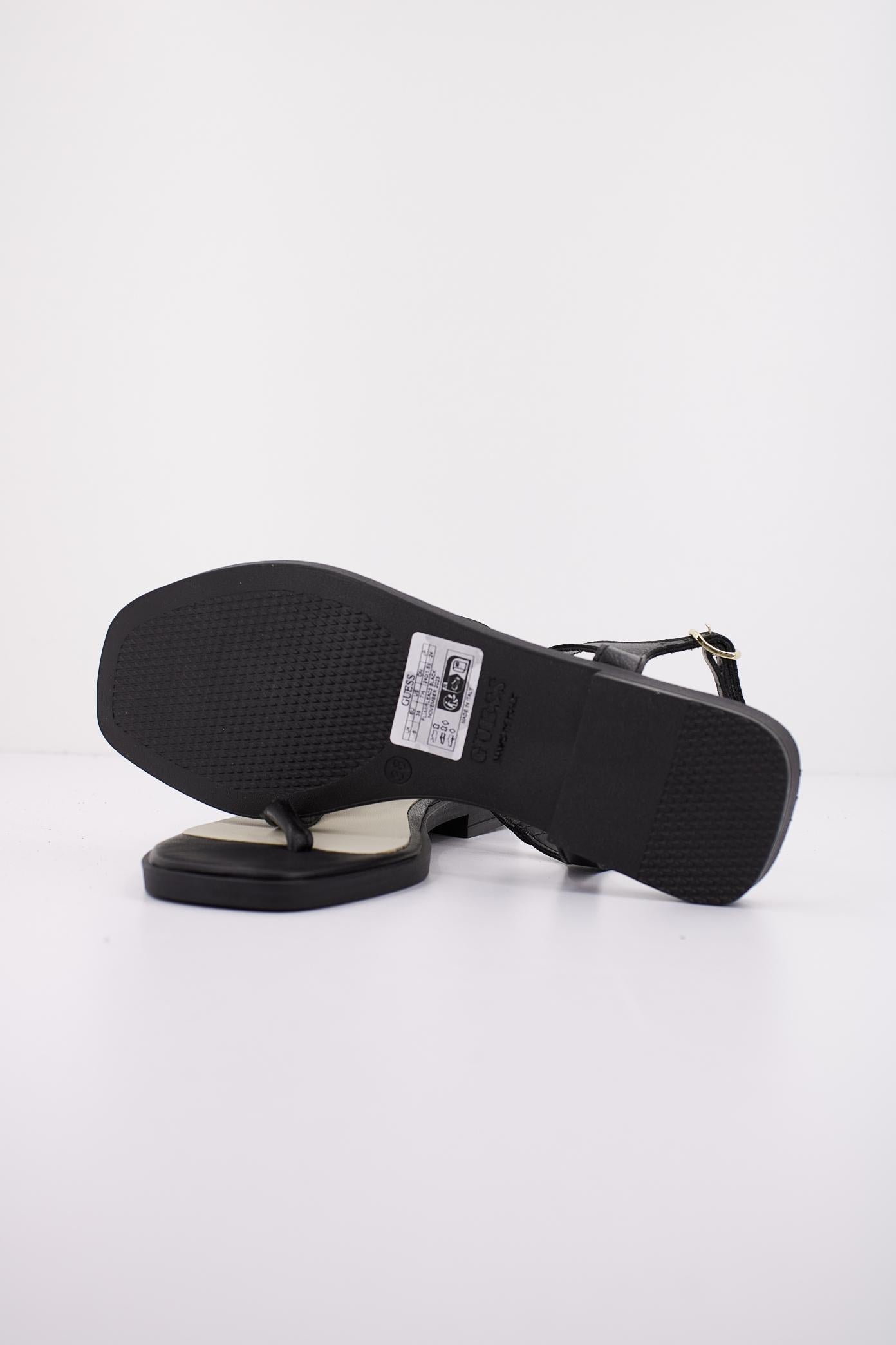 GUESS FLJMIR en color NEGRO (4)