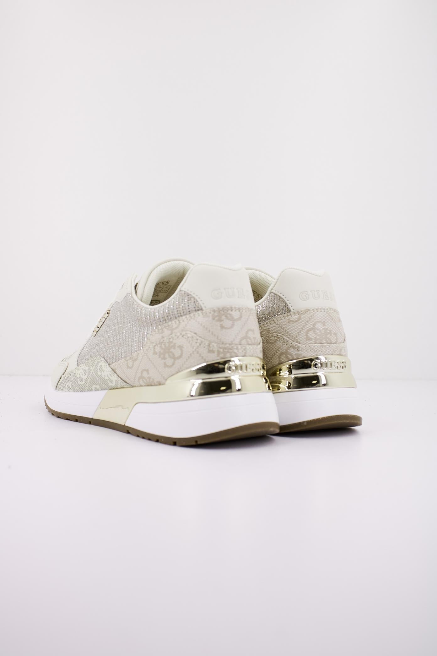 GUESS FLJMOX en color BEIS (3)