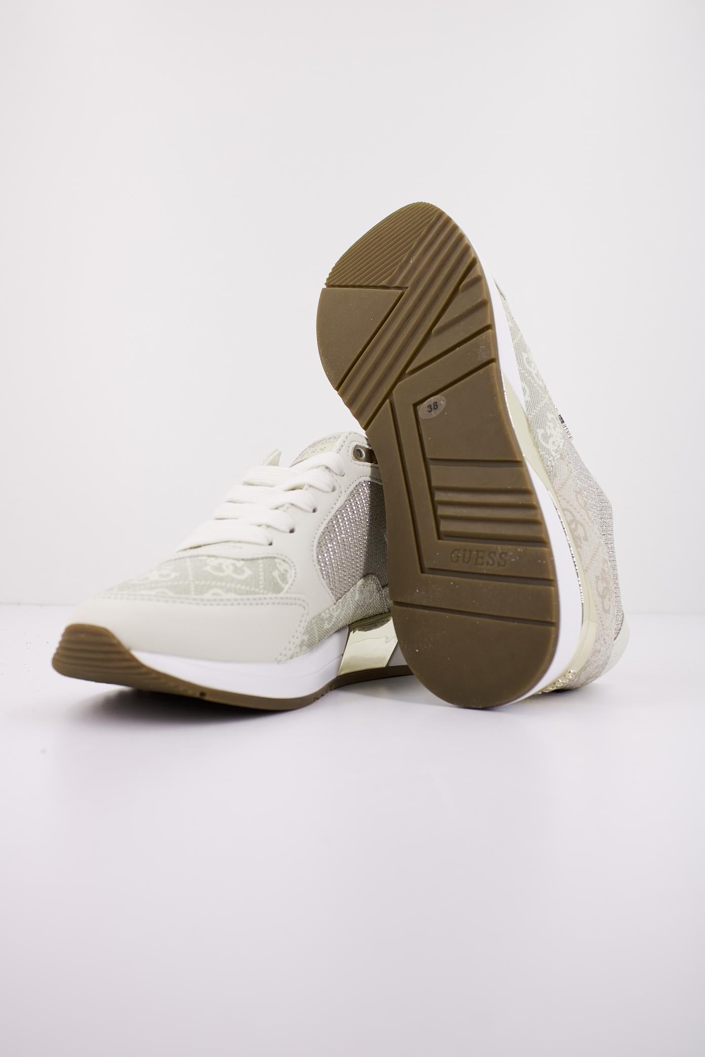 GUESS FLJMOX en color BEIS (4)