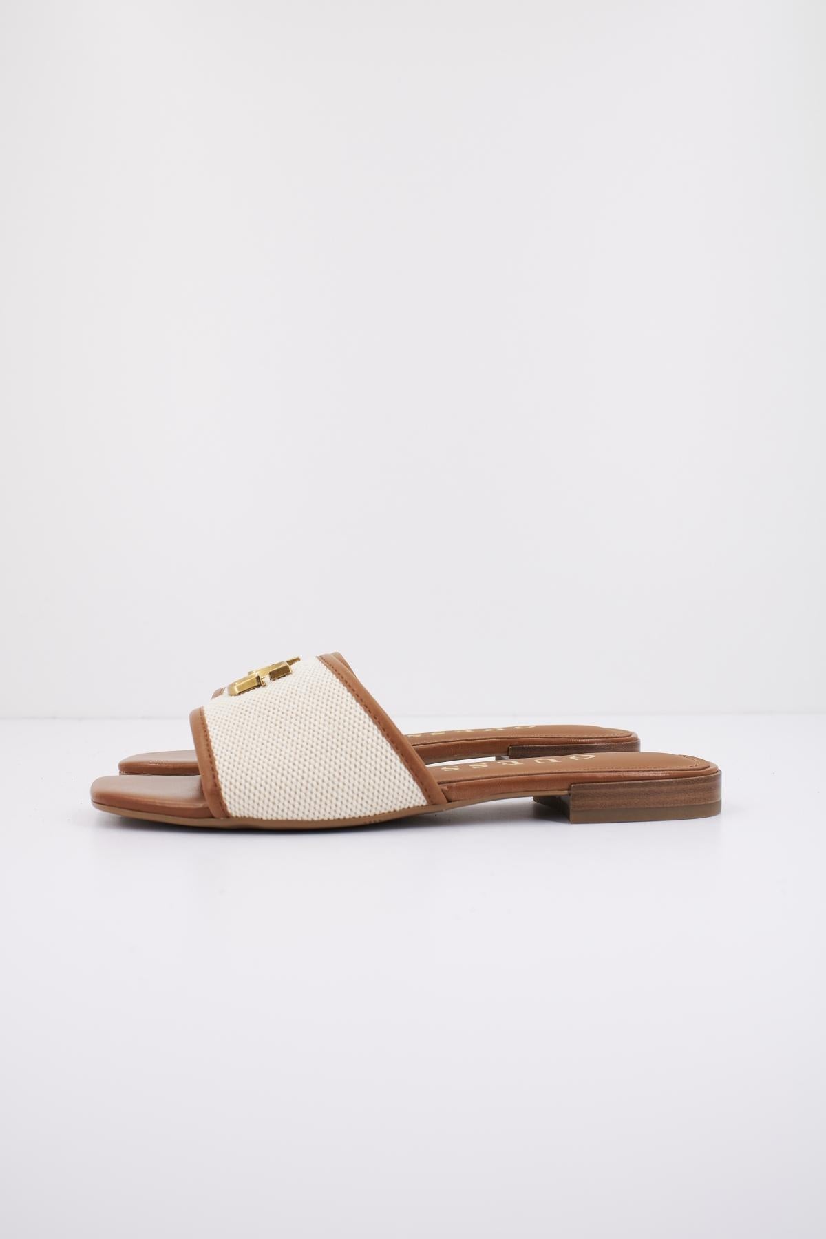 GUESS FLJTAS en color BLANCO (1)