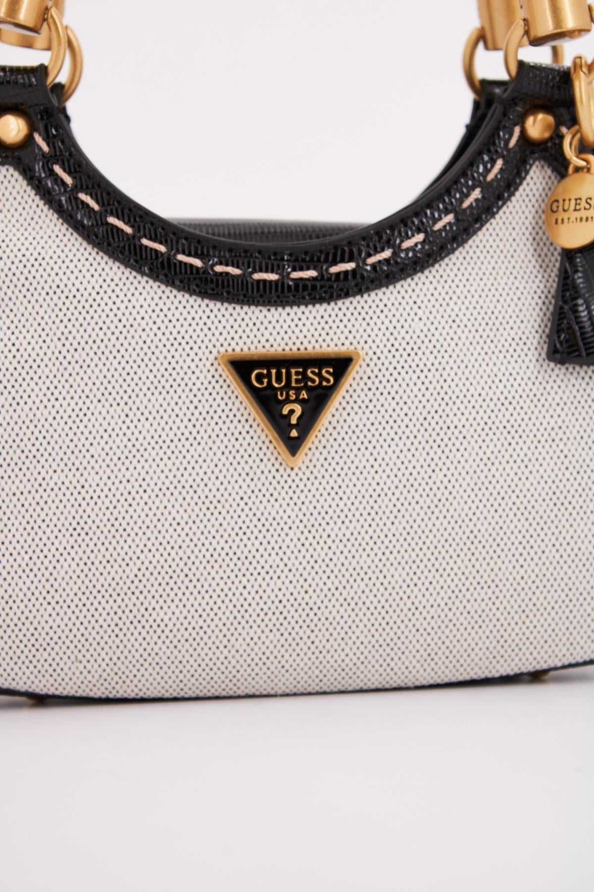 GUESS ZABRY MINI SATCHEL en color BEIS (4)