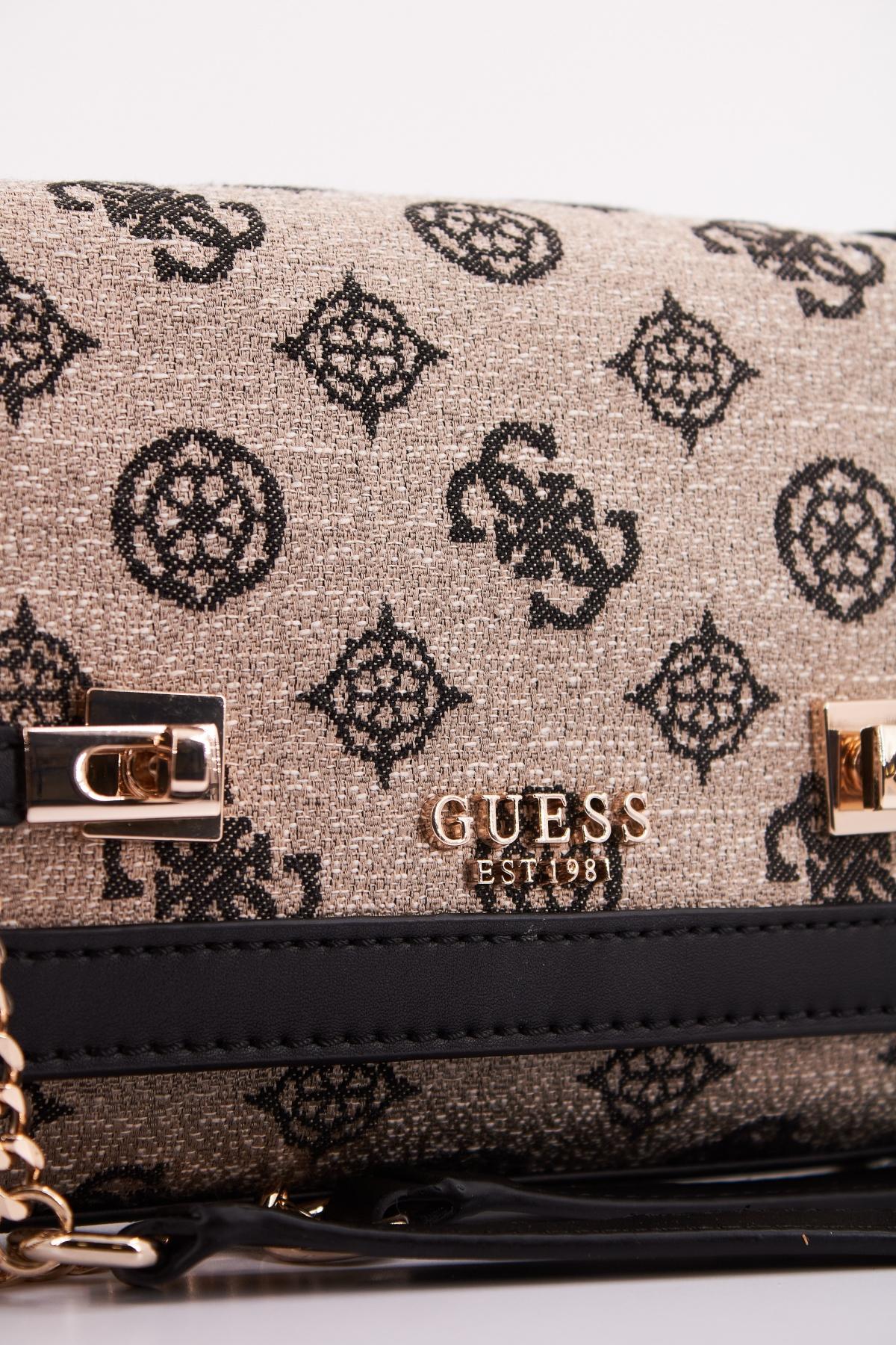 GUESS LORALEE CONVERTIBLE XB en color NEGRO (4)