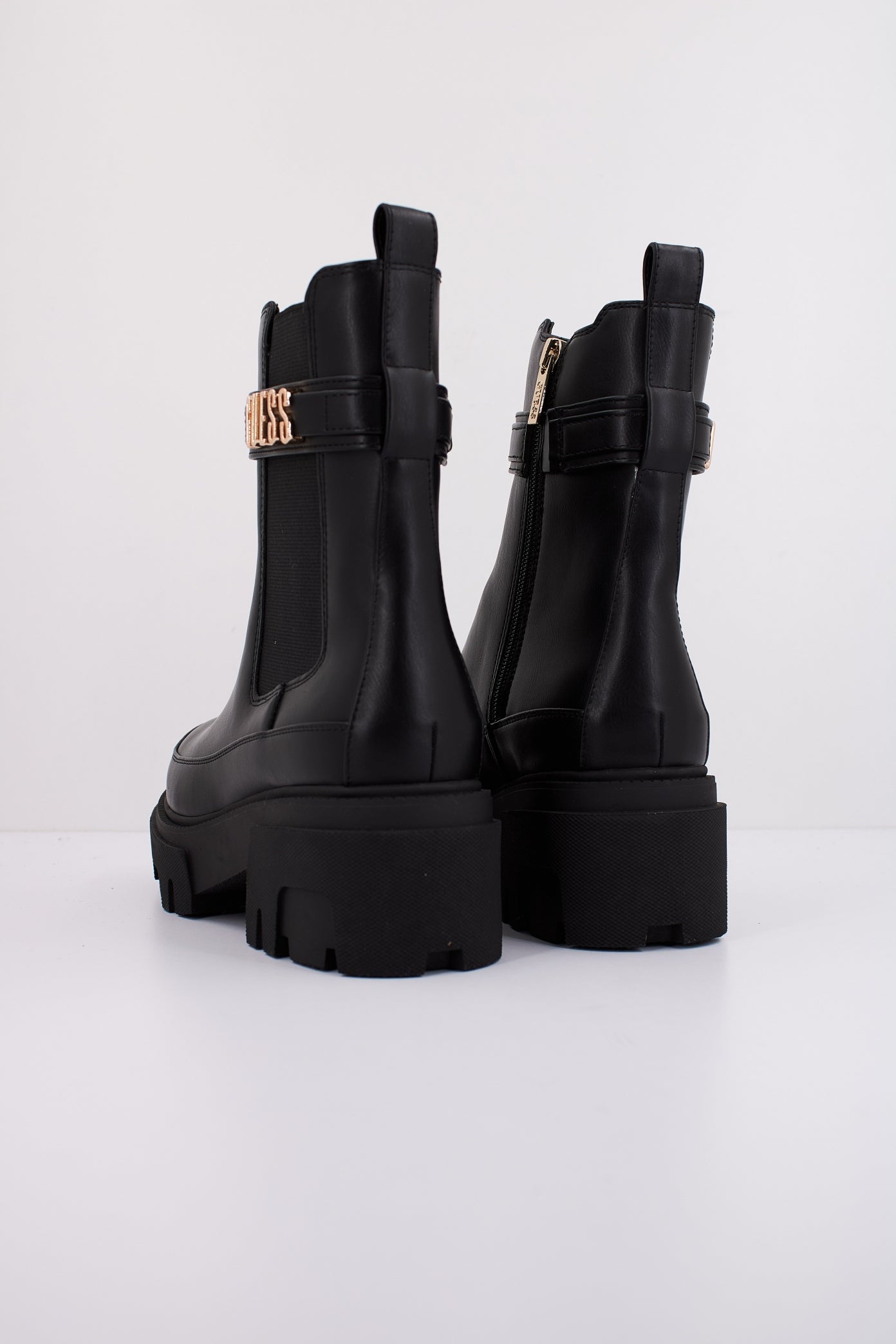GUESS FLYEA ELE en color NEGRO (4)