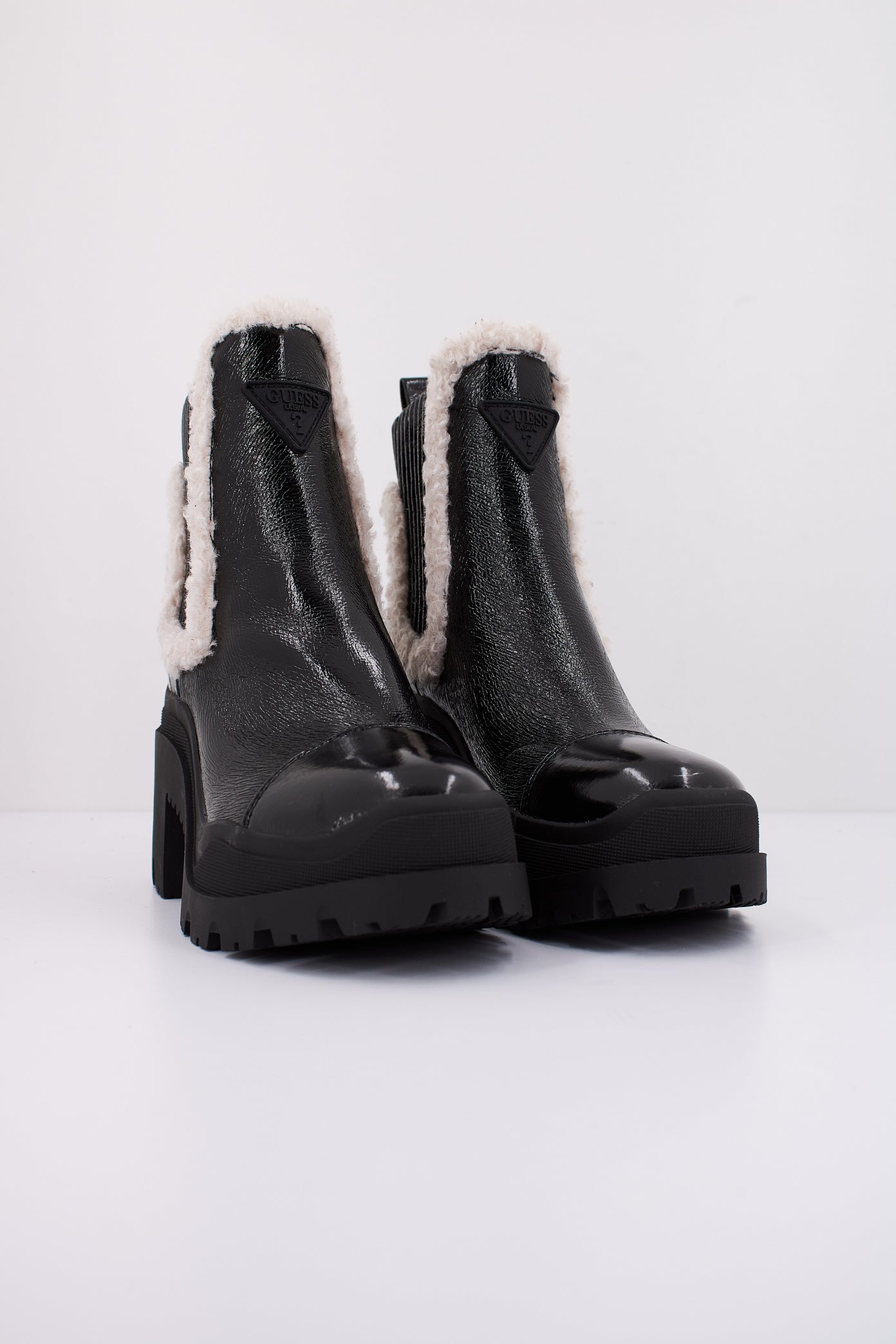 GUESS FLFIV PAF en color NEGRO (2)
