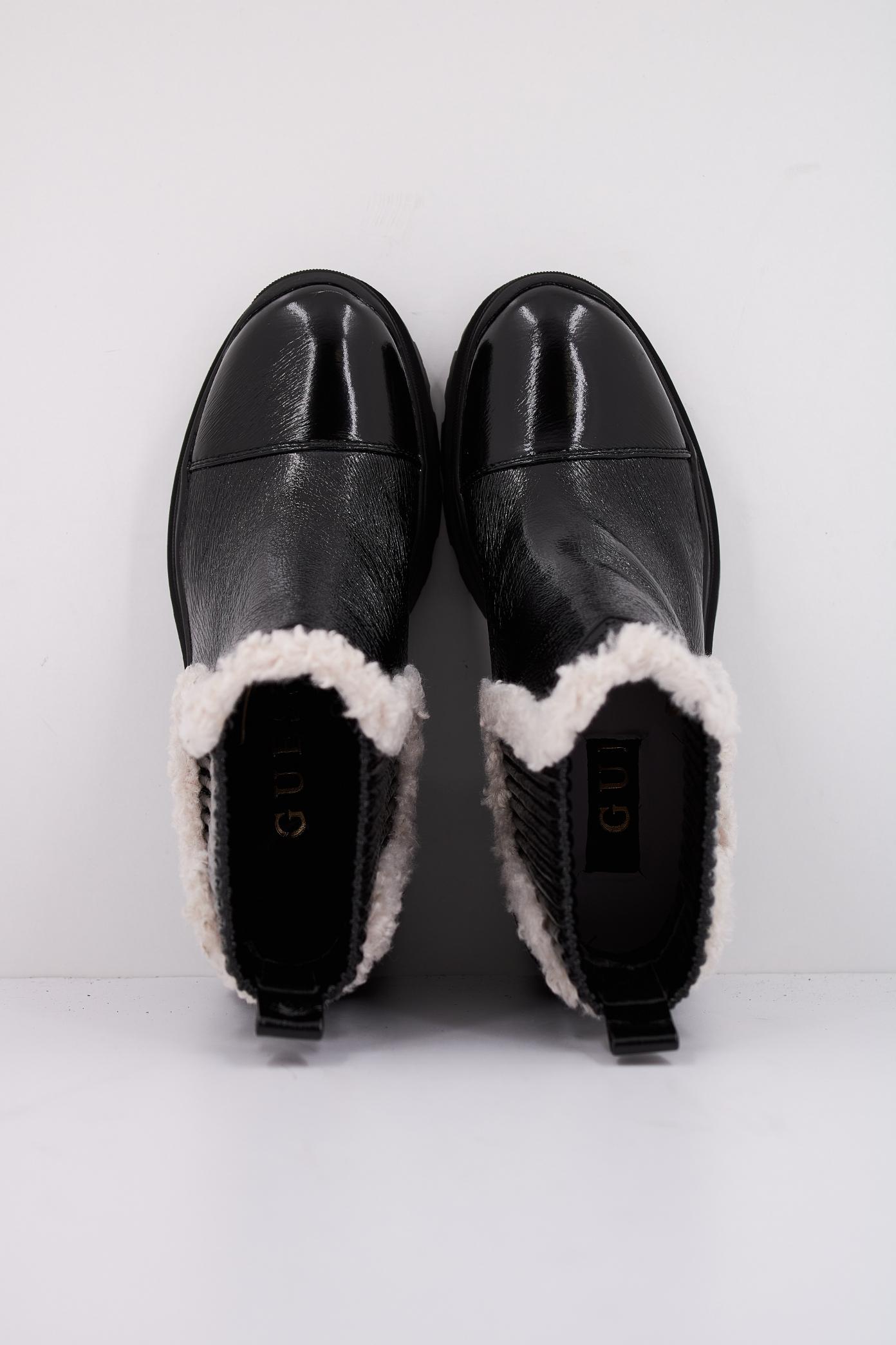 GUESS FLFIV PAF en color NEGRO (3)
