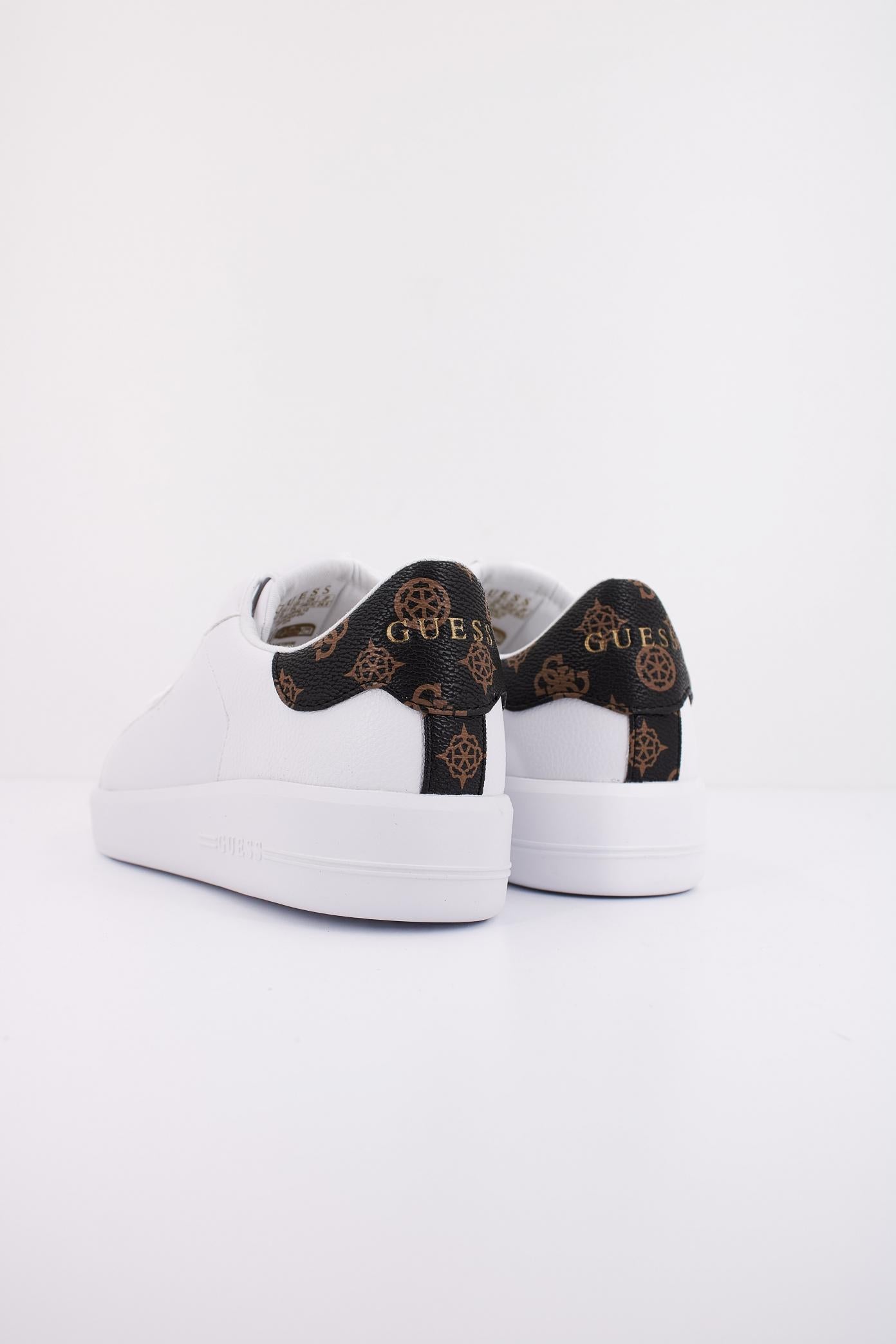 GUESS FLFRO FAL en color BLANCO (4)