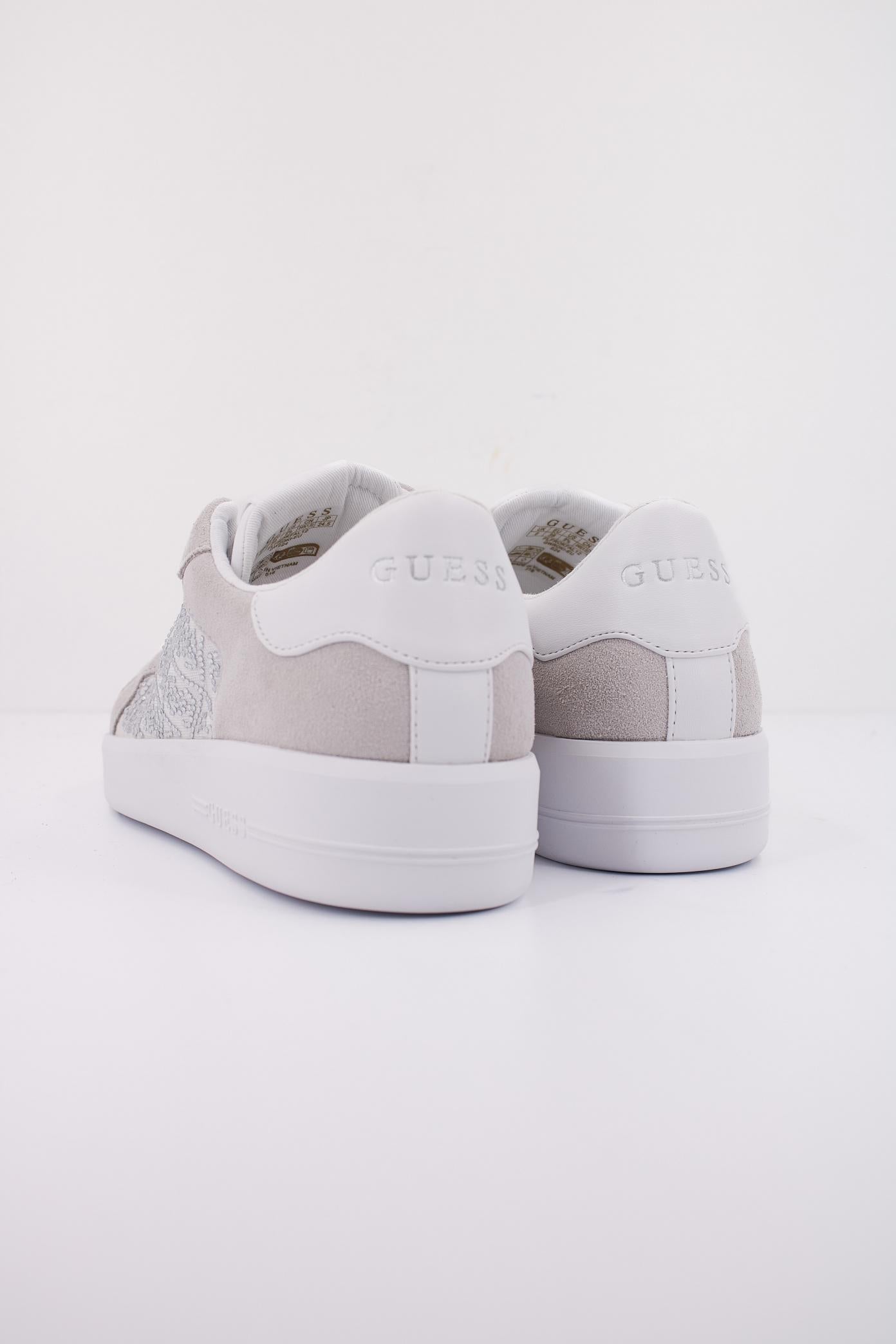 GUESS FLFROK FAL en color BLANCO (4)