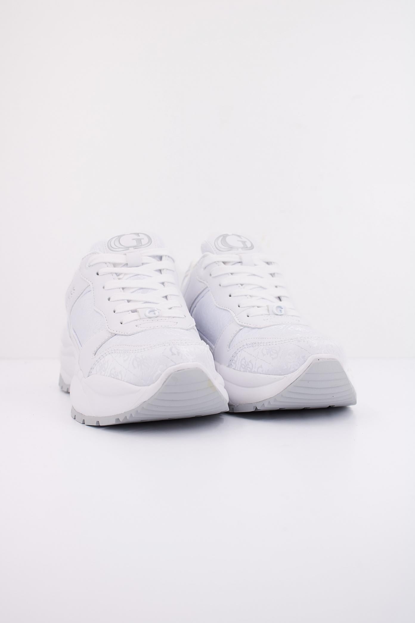 GUESS FLFSAM FAL en color BLANCO (2)