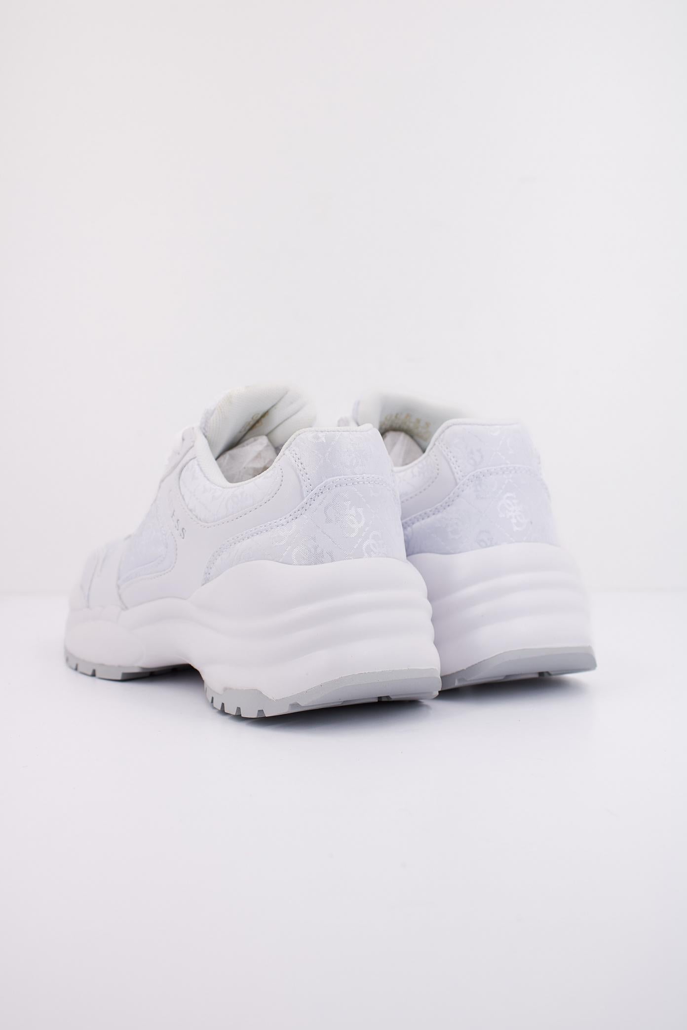GUESS FLFSAM FAL en color BLANCO (4)