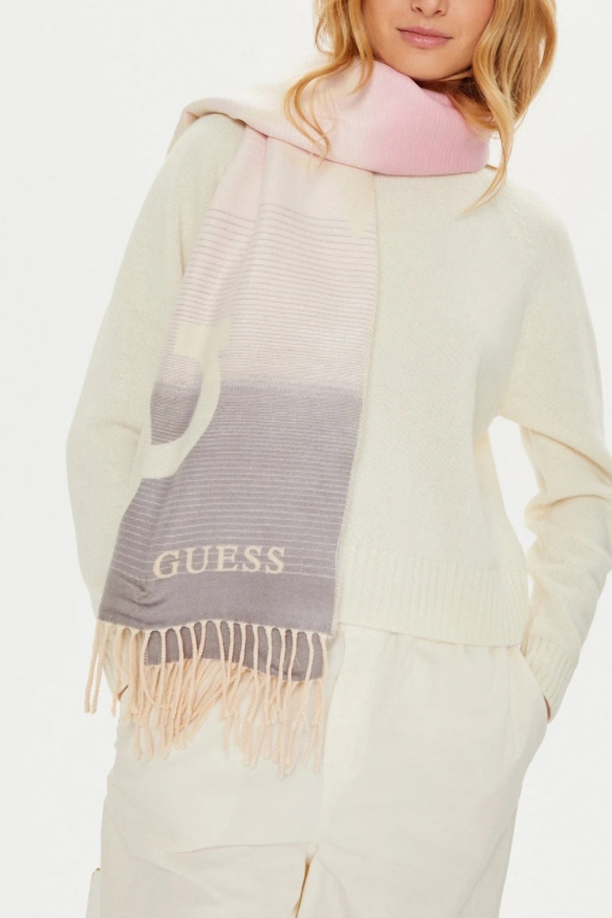 GUESS AW VIS en color ROSA (1)
