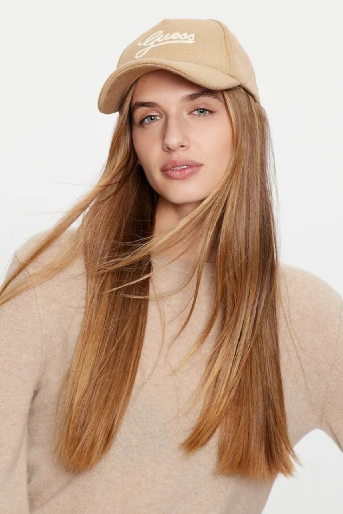 GUESS BASEBALL CAP en color BEIS (3)
