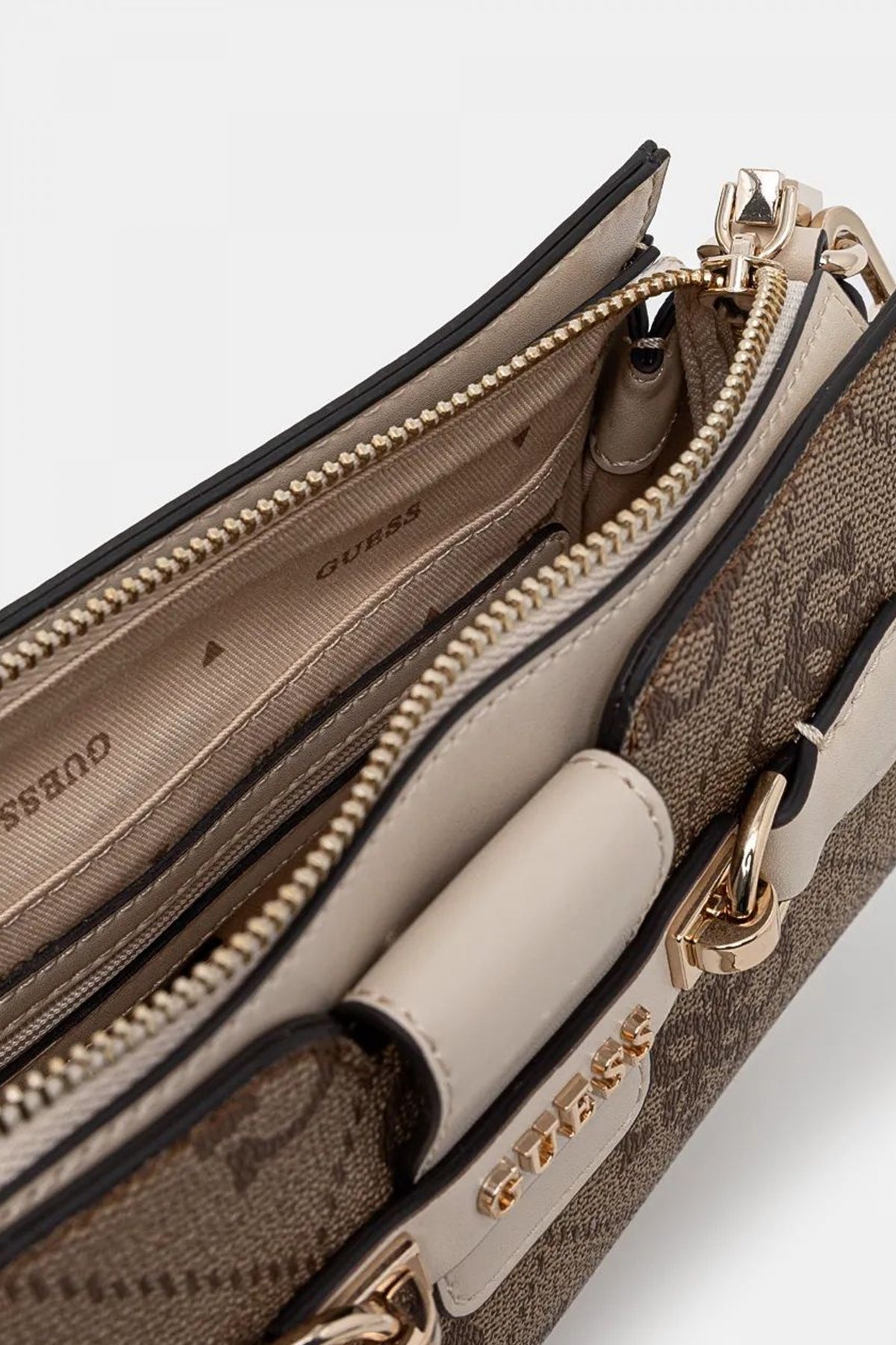 GUESS LATTE LOGO/BONE en color MARRON CLARO (5)