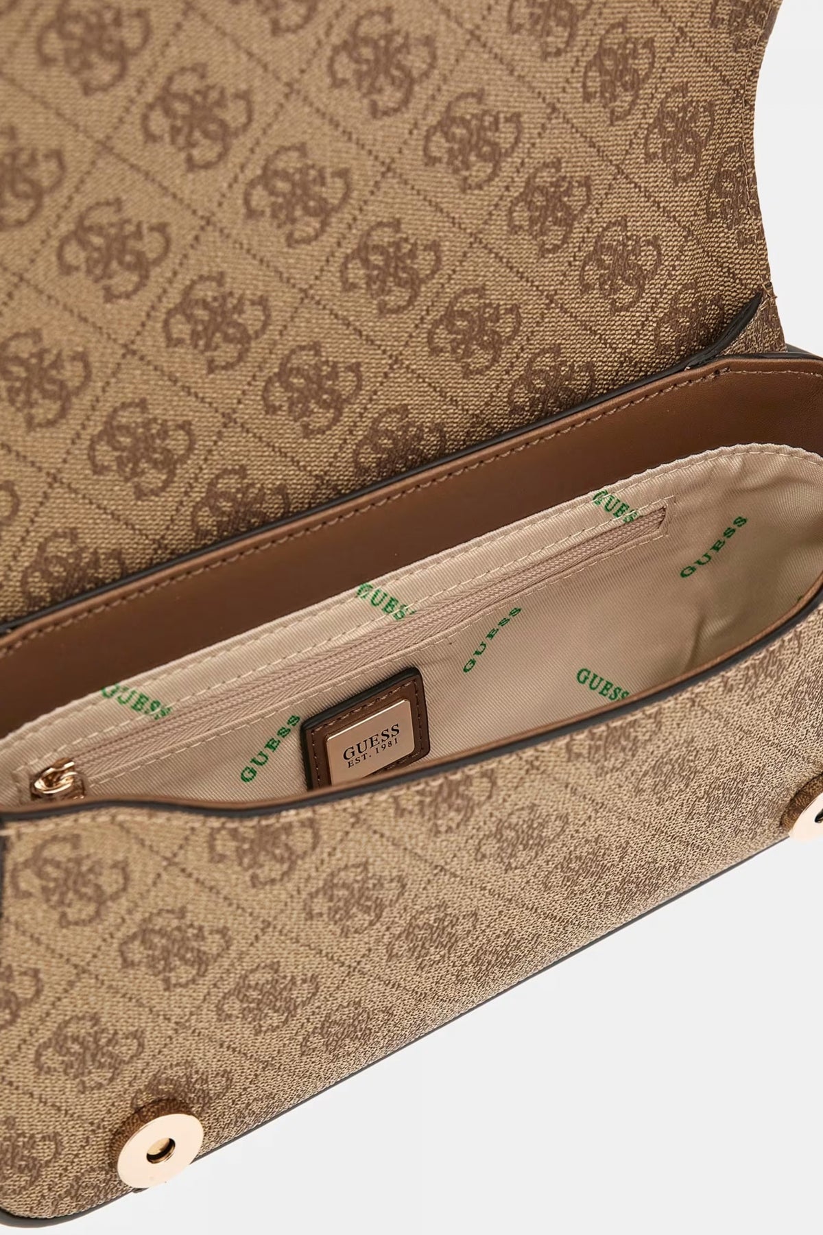 GUESS ECO MIETTA FLAPSHOULD en color MARRON (3)