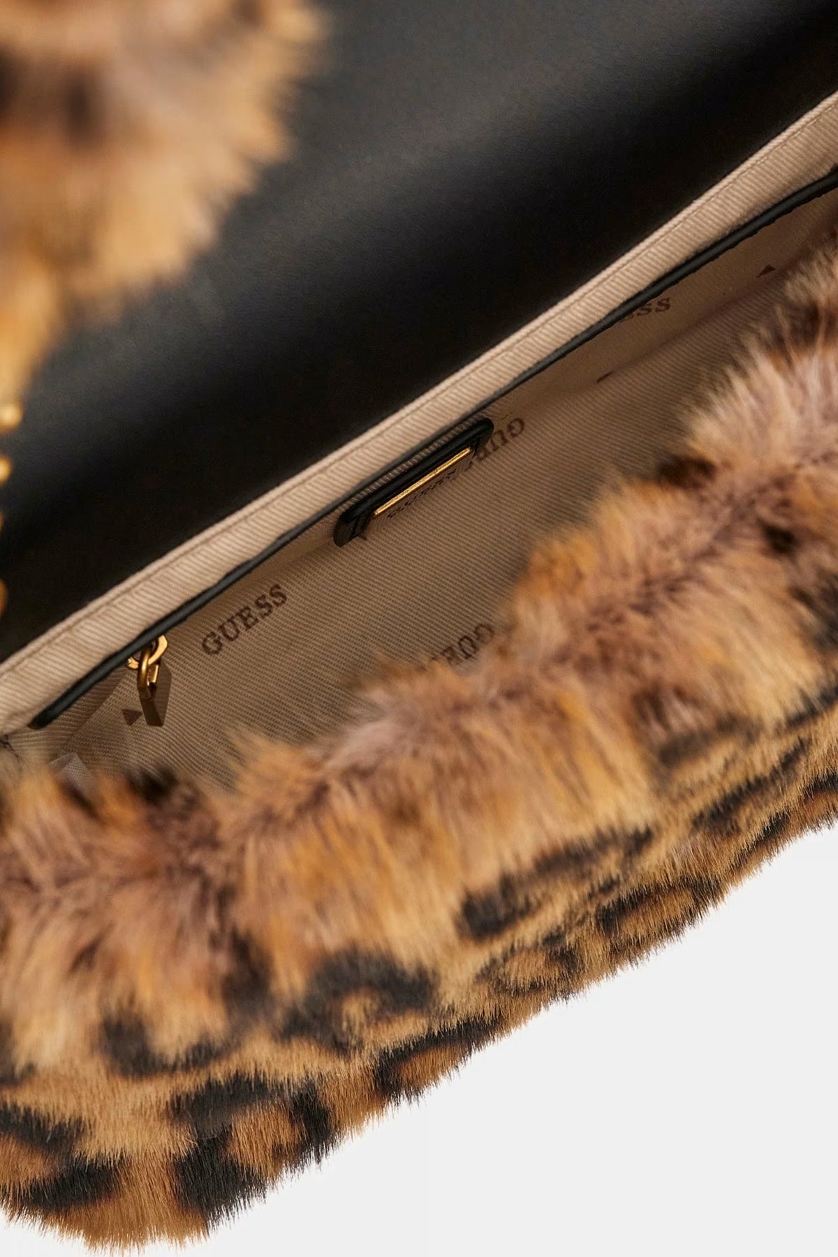 GUESS SAMIA FLAP SHOULDER BA en color ANIMAL PRINT (4)