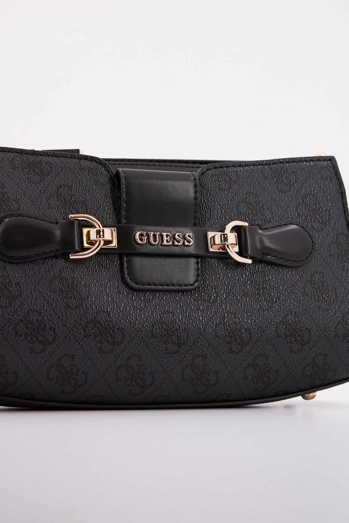 GUESS NOLANA CROSSBODY TOPZ en color NEGRO (4)