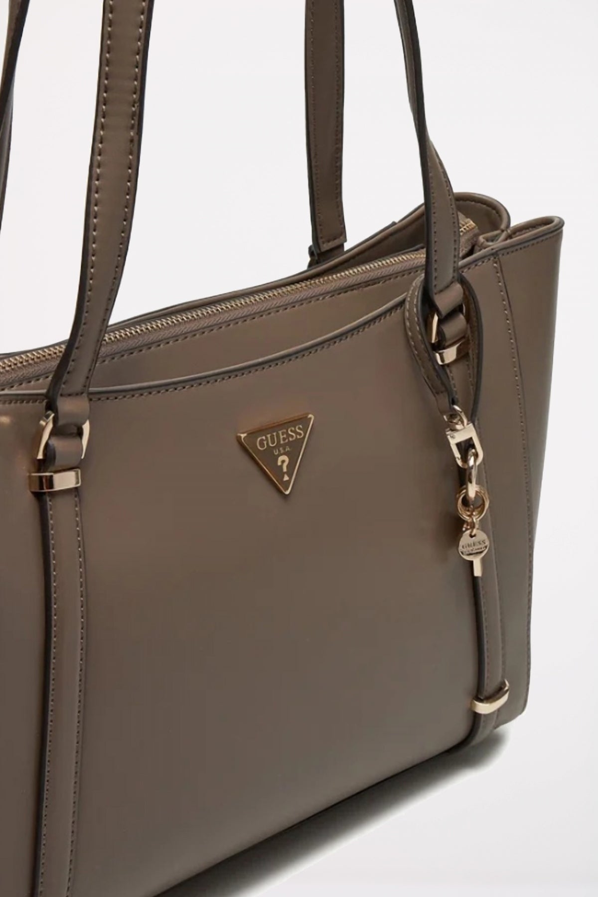 GUESS HWVG en color MARRON (3)