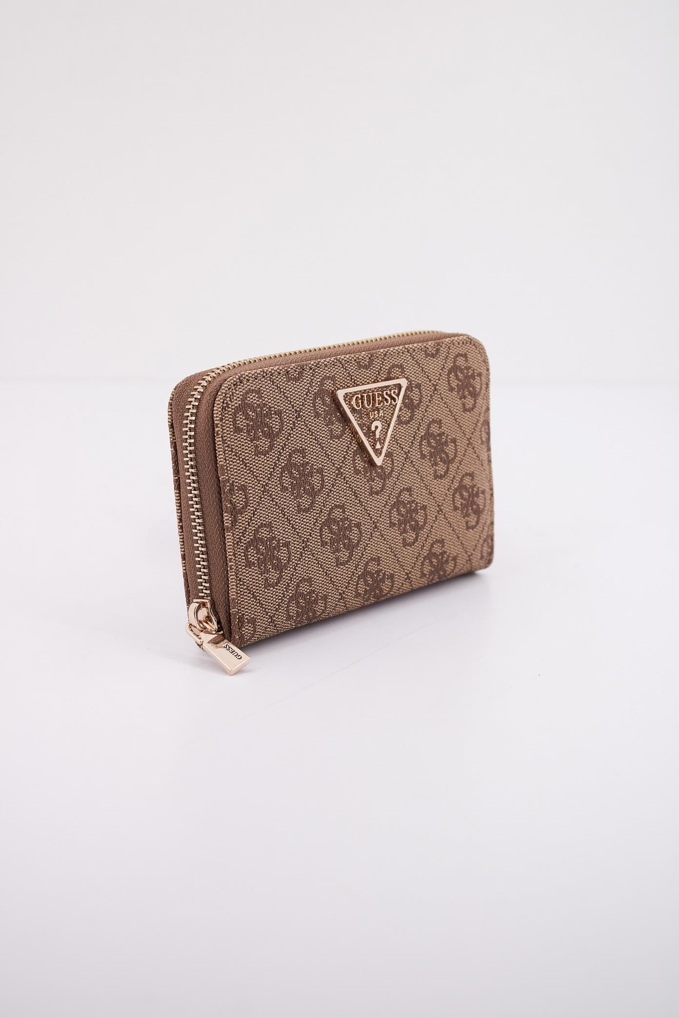 GUESS LAUREL SLGMEDIUM ZIP en color MARRON CLARO (2)