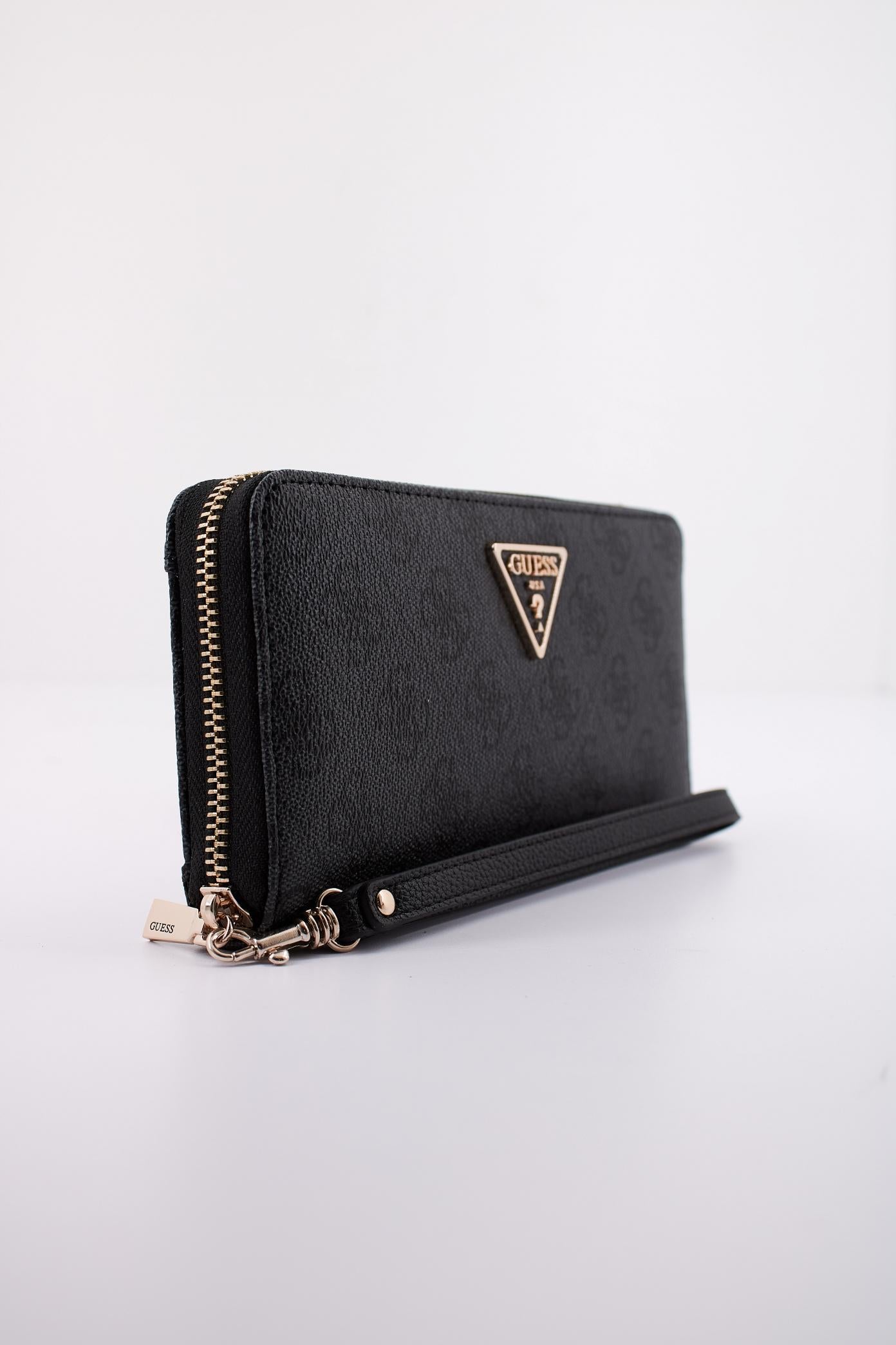 GUESS LAUREL SLGLARGE ZIPA en color NEGRO (2)
