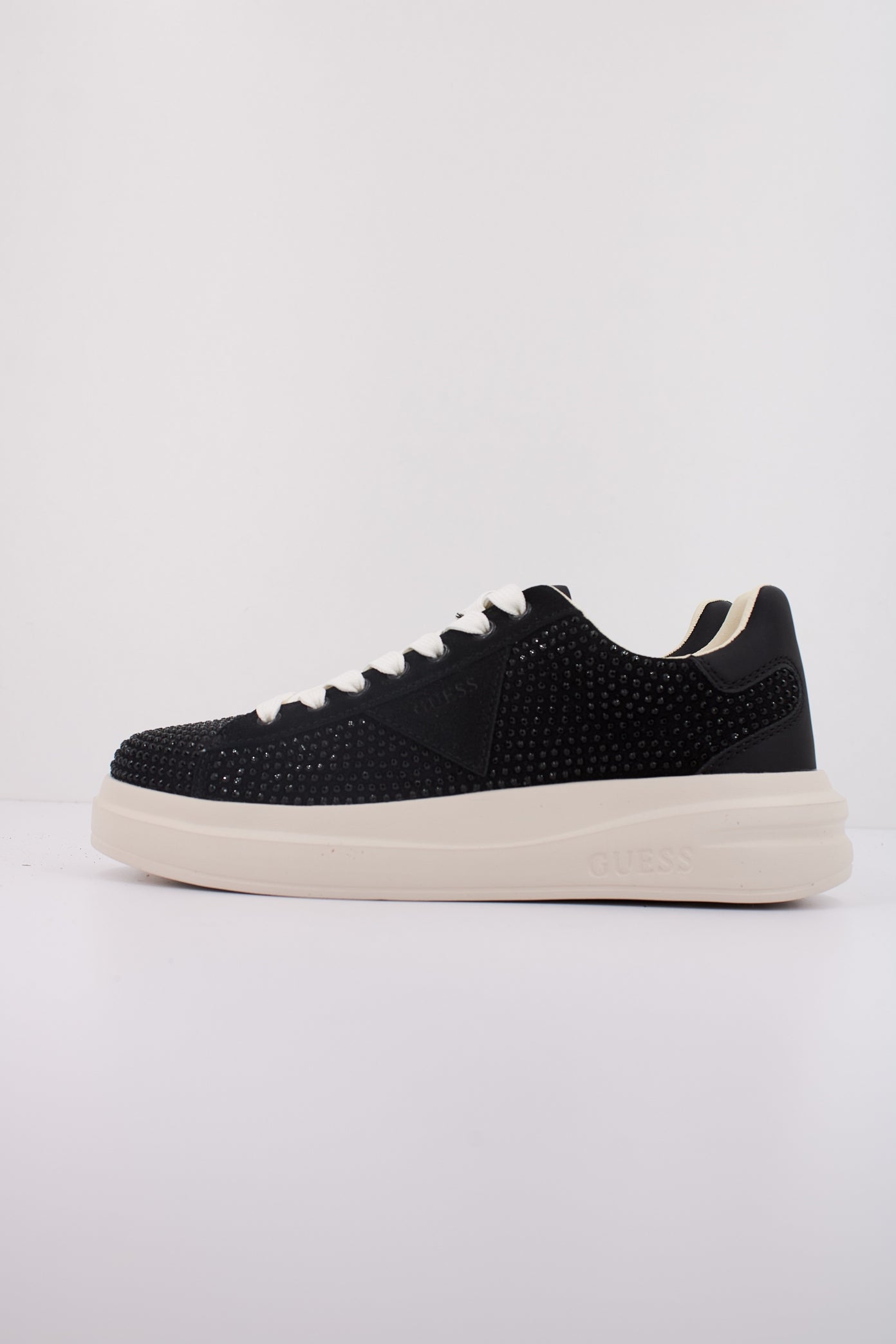 GUESS ELBINA en color NEGRO (1)