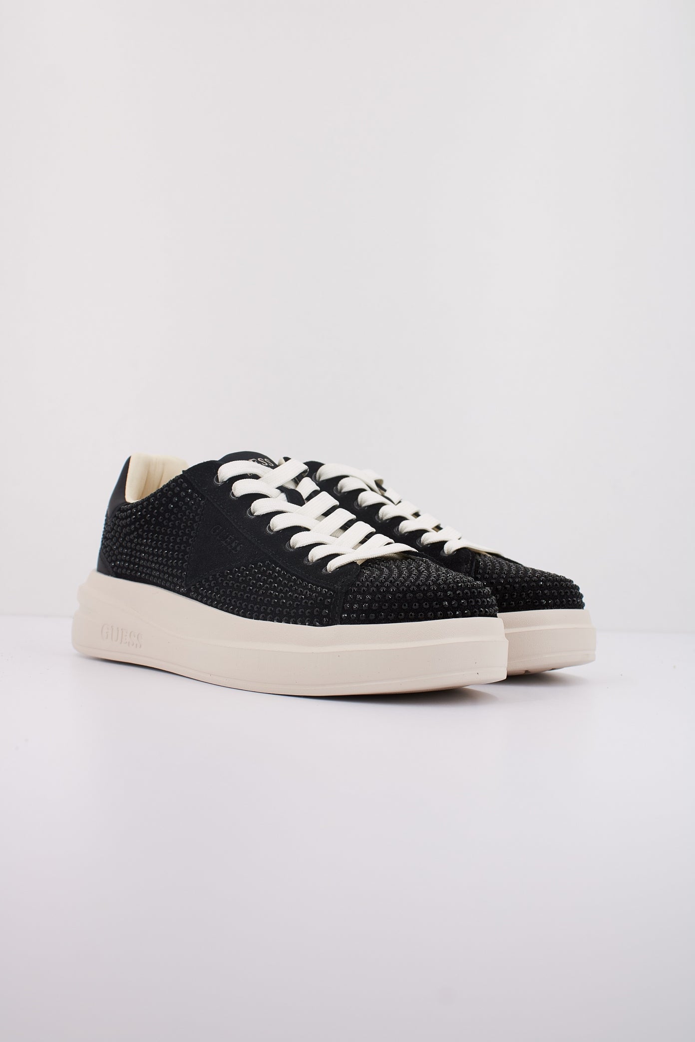 GUESS ELBINA en color NEGRO (2)
