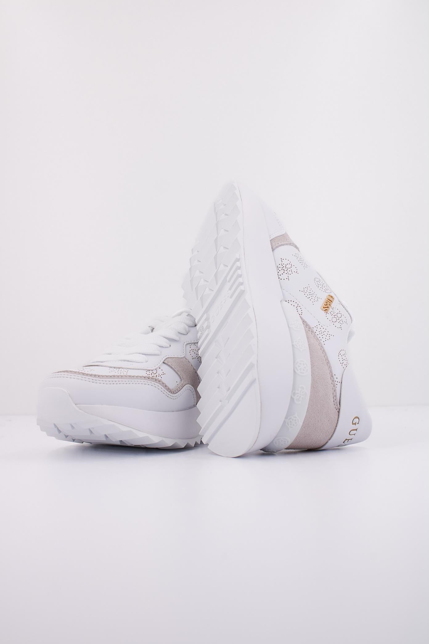 GUESS LEL en color BLANCO (5)