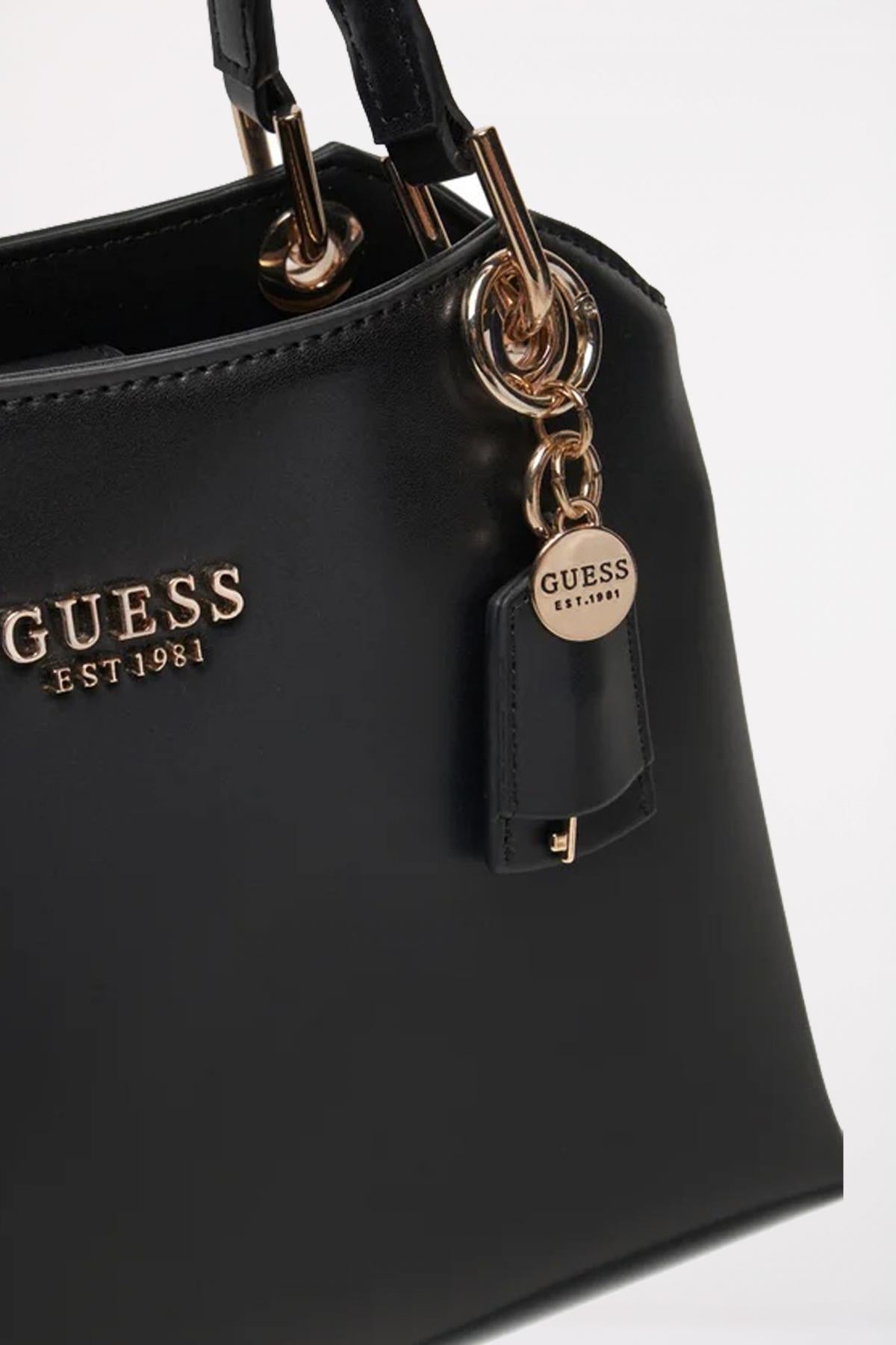 GUESS ECO EVAINE GIRLF en color NEGRO (2)