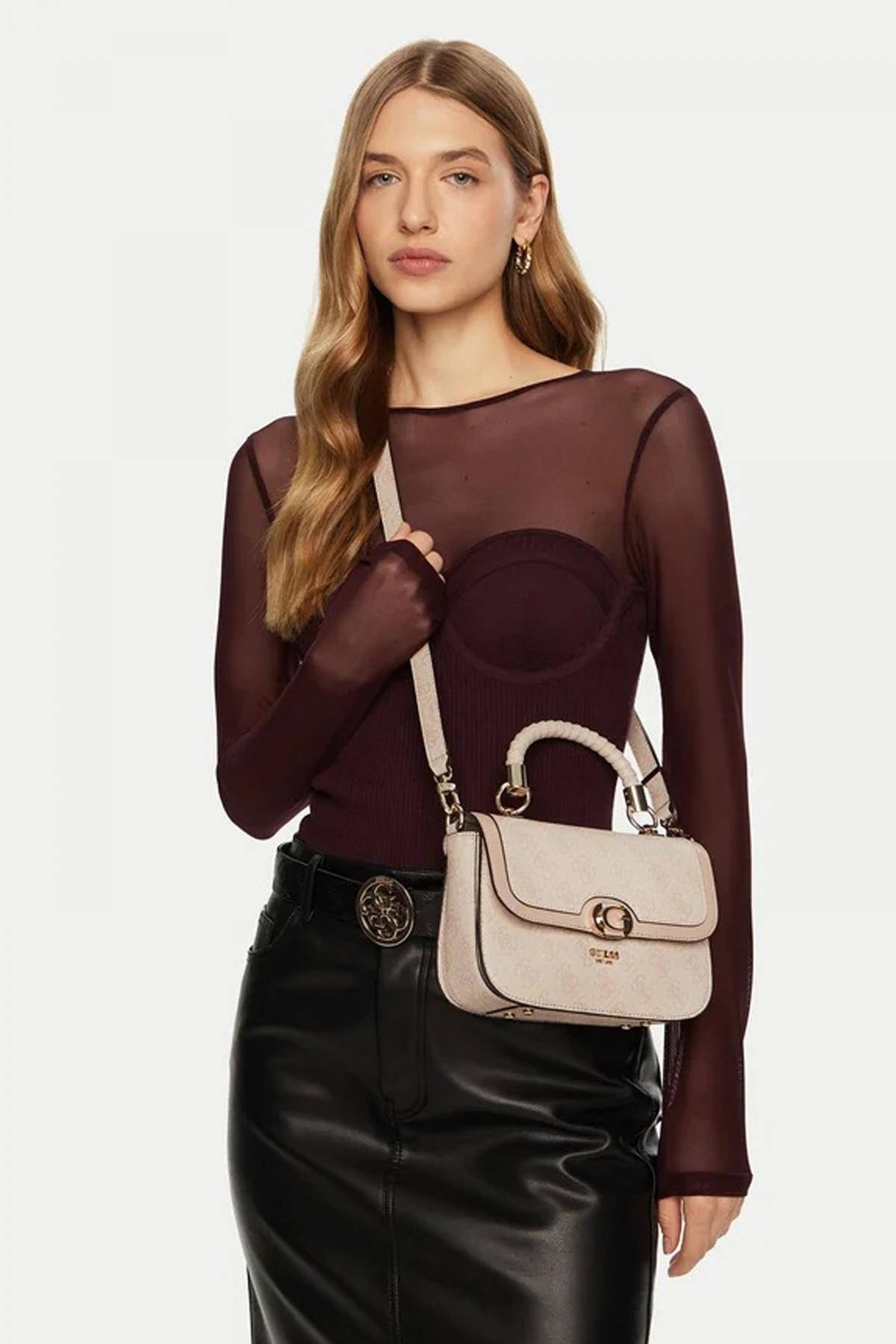 GUESS ORLINA LOGO TOP en color BEIS (4)