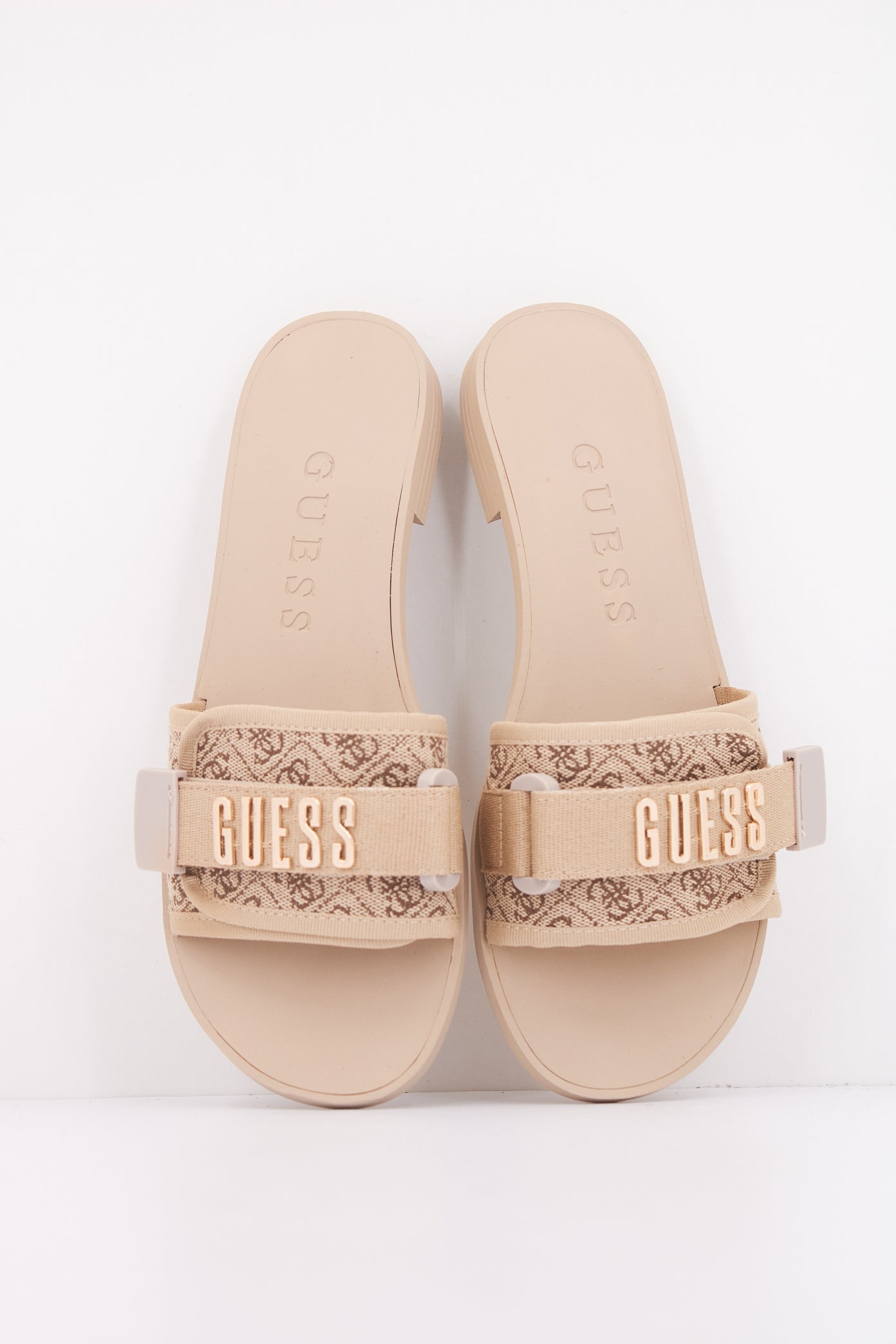 GUESS FLELY FAL en color BEIS (3)
