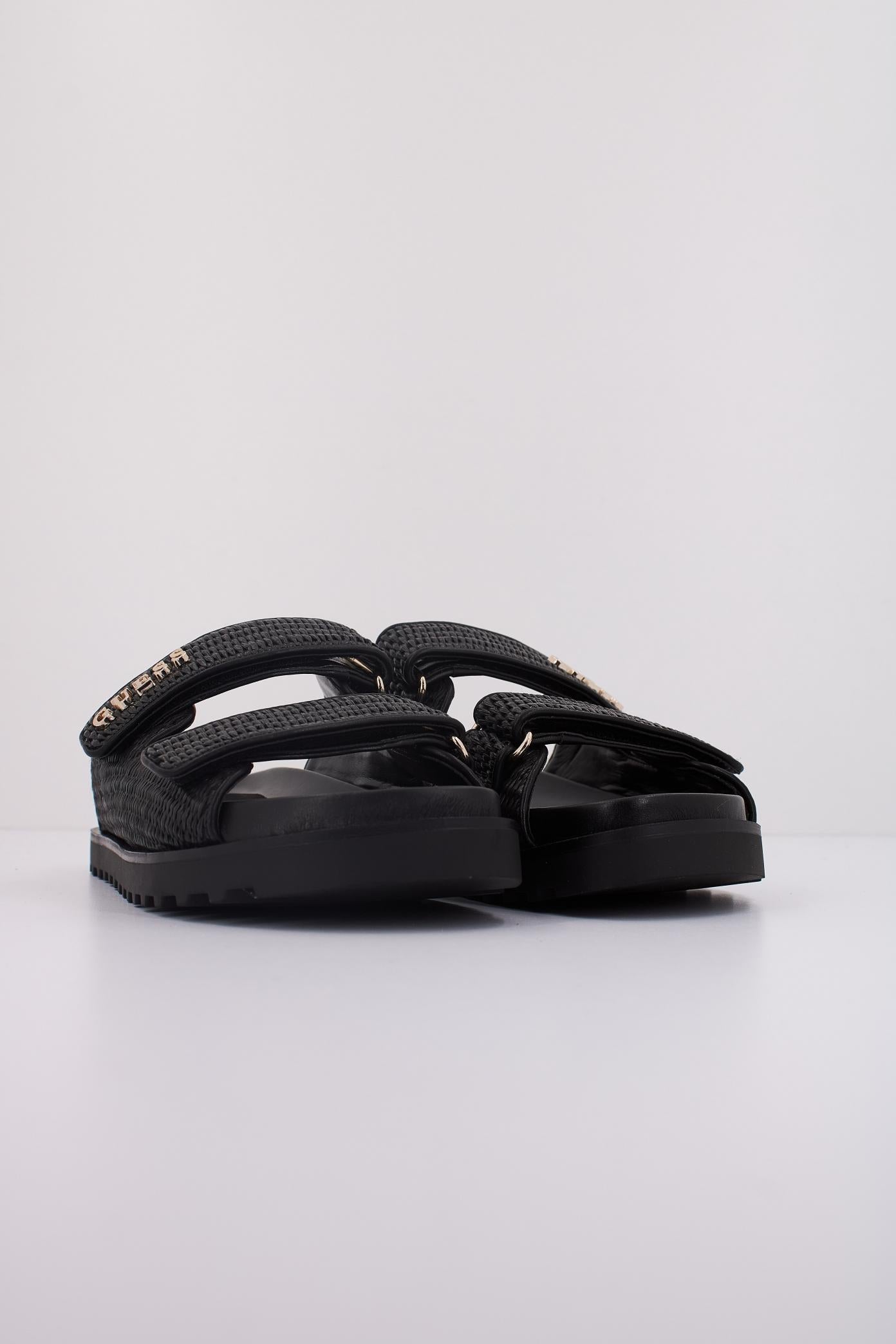 GUESS FLJFDE FAP en color NEGRO (2)