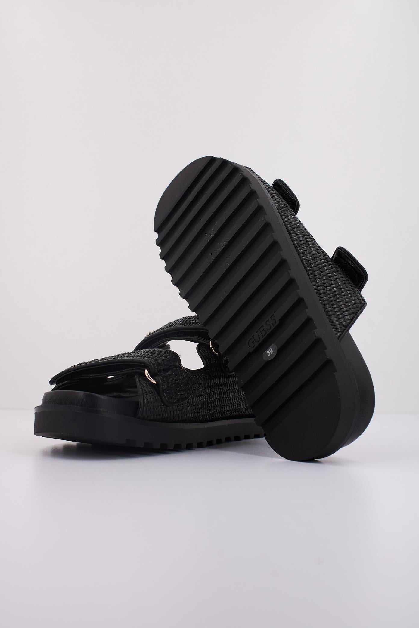 GUESS FLJFDE FAP en color NEGRO (5)