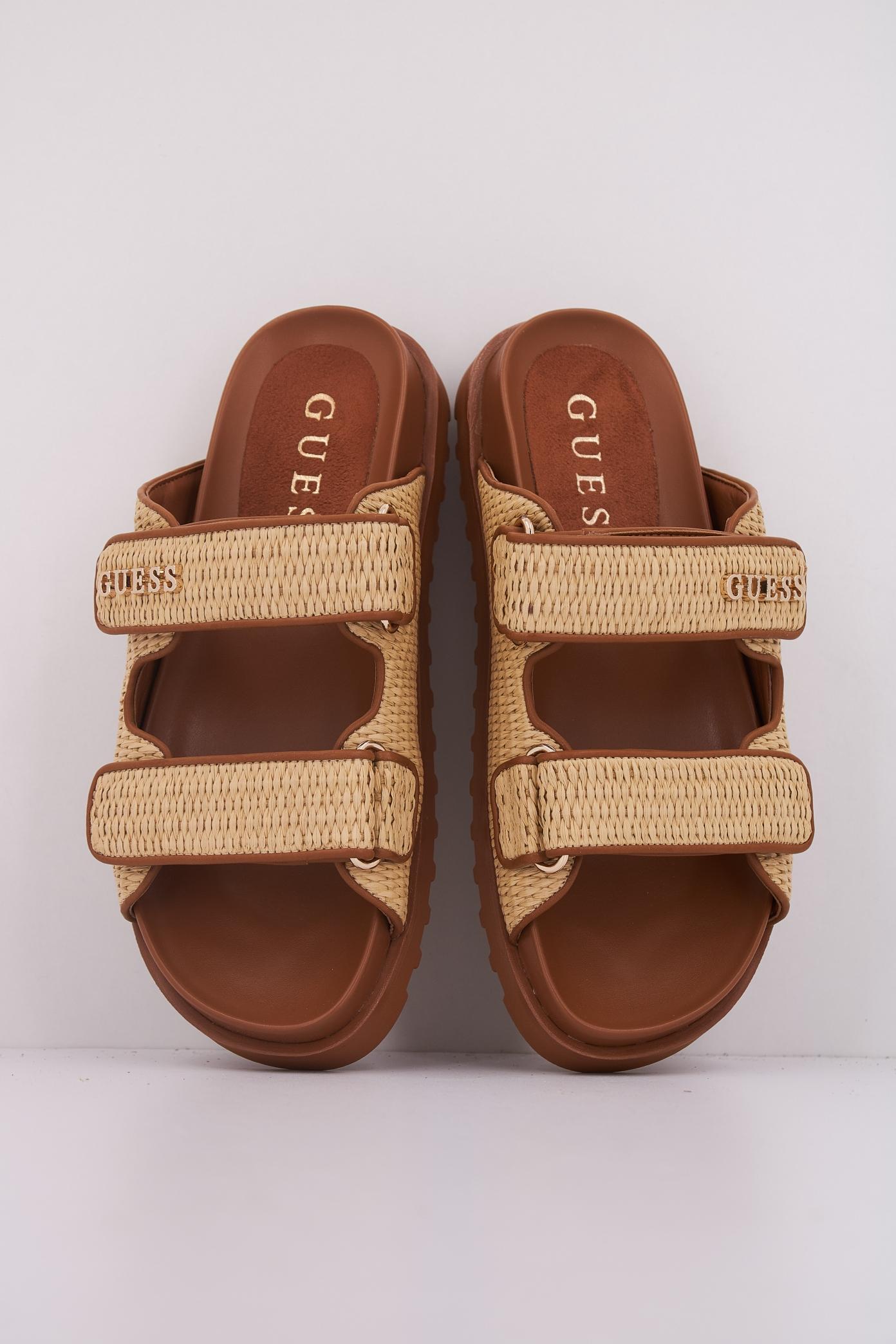 GUESS FLJFDE FAP en color MARRON (3)