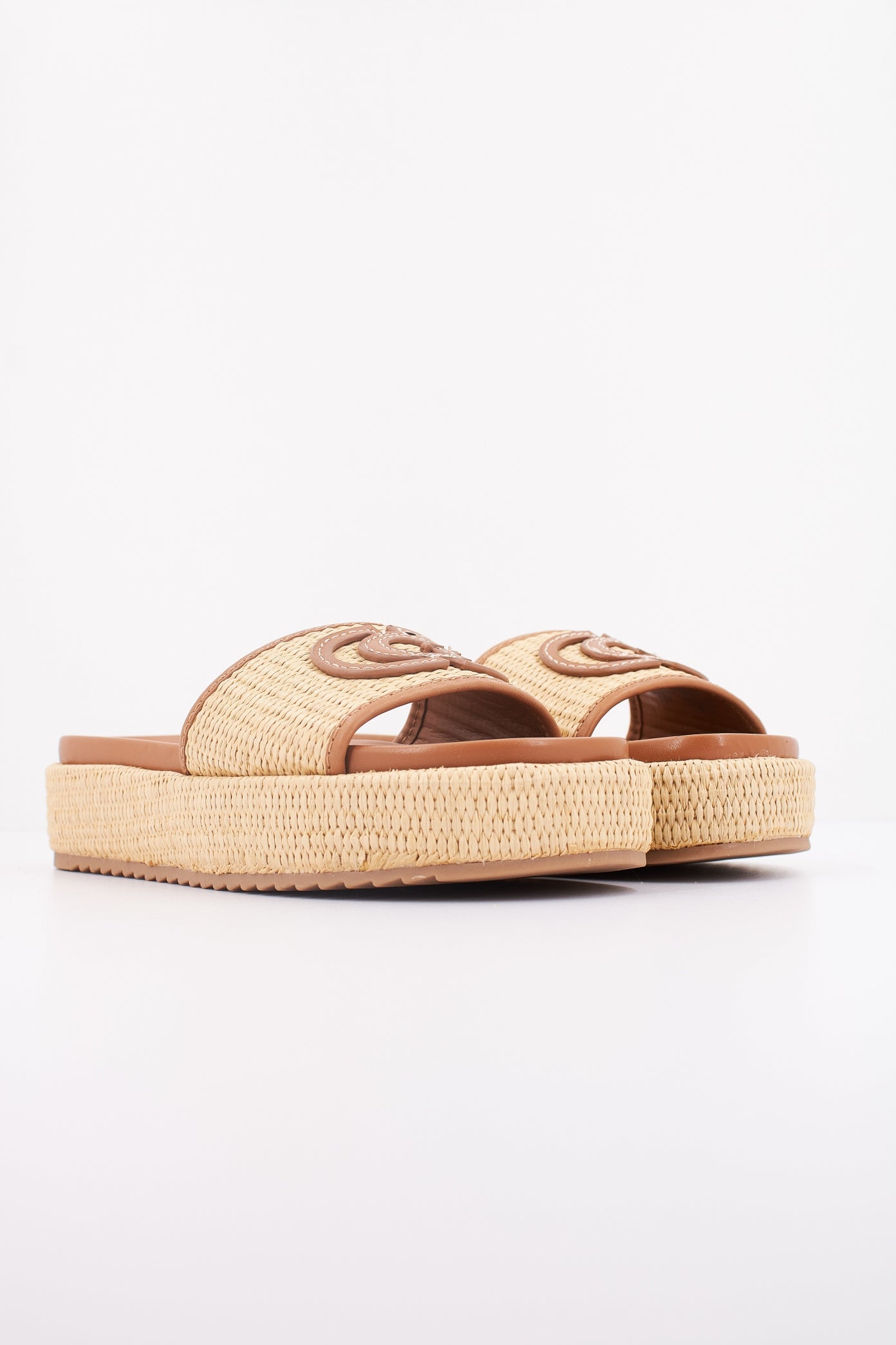 GUESS FLJLNY FAB en color MARRON CLARO (2)