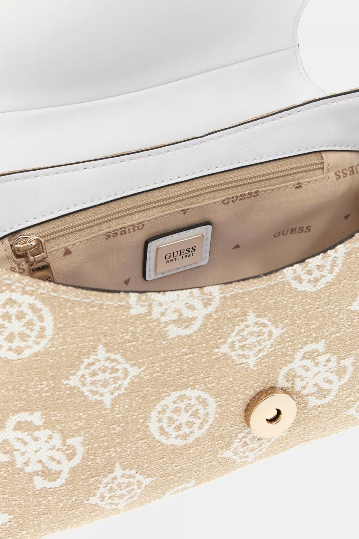 GUESS BEYZA FLAP SHOULDER en color BLANCO (4)